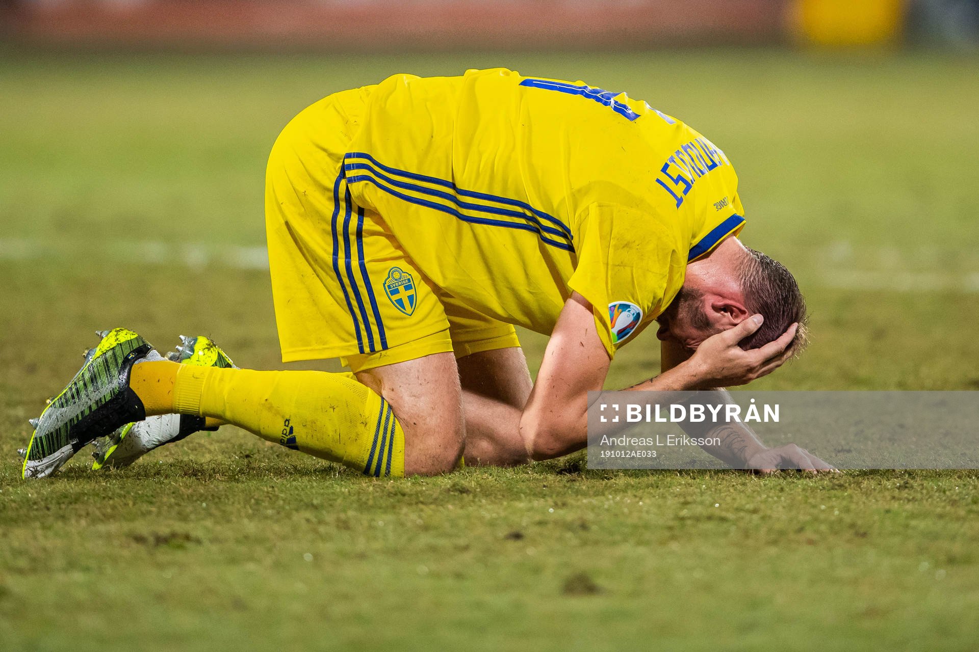 Andreas Granqvist of Sweden in pain