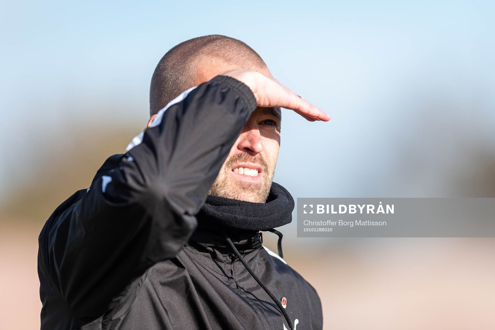 Hittarps tränare Anders Schönberg under fotbollsmatchen i Division 2 Västra Götaland mellan Ängelholm och Hittarp den 12 oktober 2019 i Ängelholm.