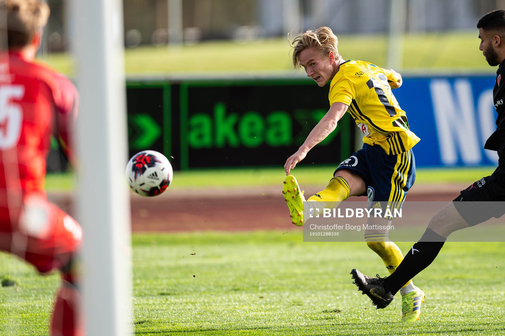 Ängelholms Alexander Engholm under fotbollsmatchen i Division 2 Västra Götaland mellan Ängelholm och Hittarp den 12 oktober 2019 i Ängelholm.