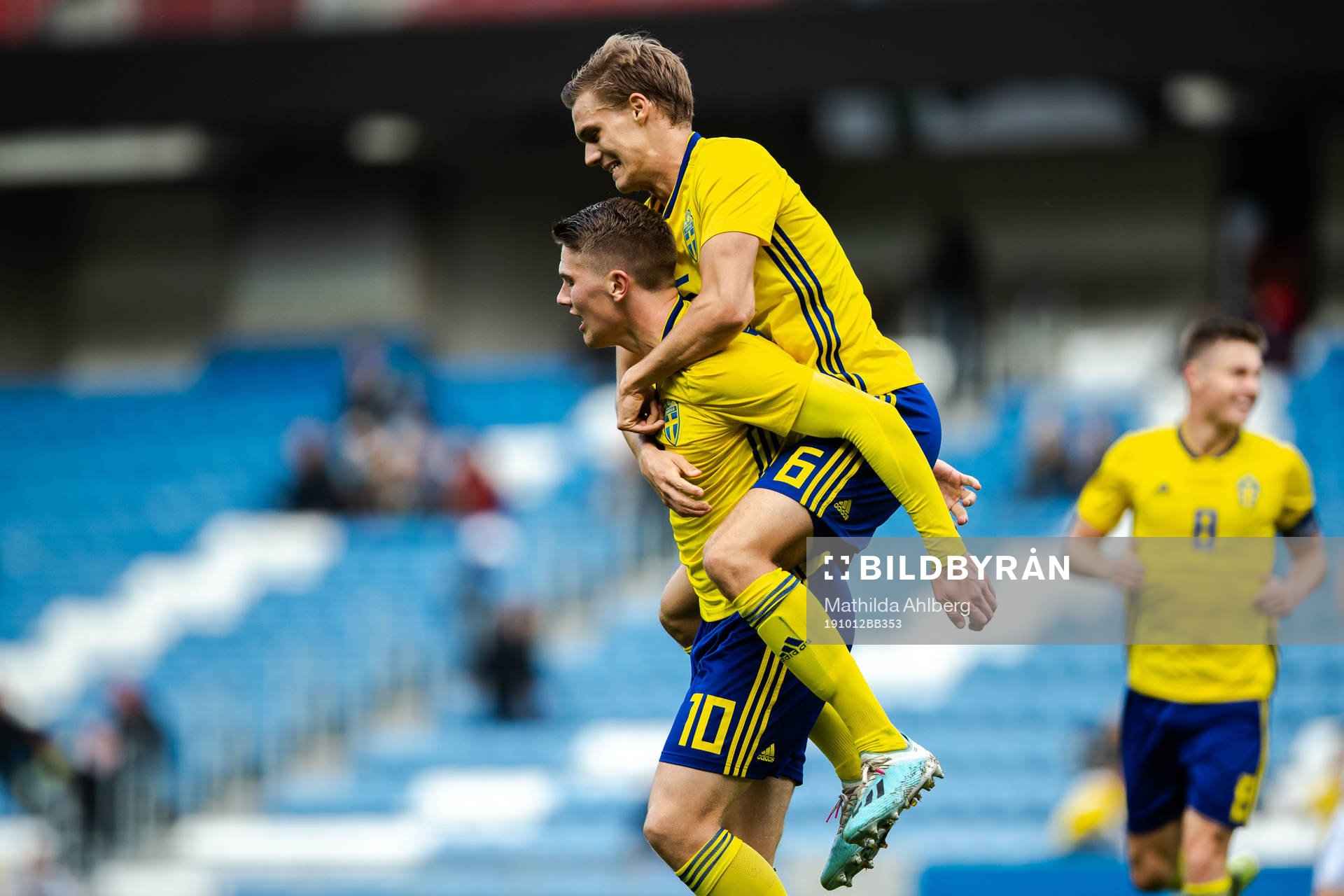 Viktor Gyökeres and Svante Ingelsson of Sweden celebrate