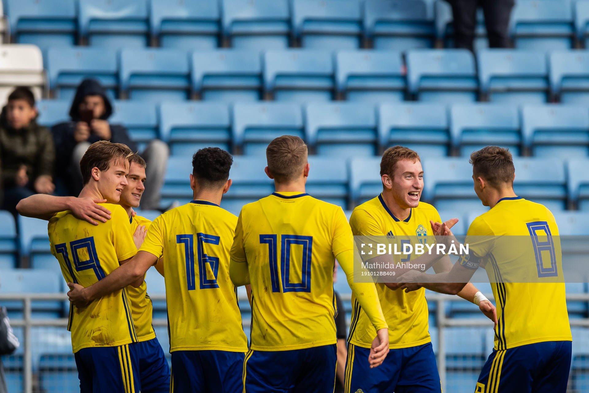 Dejan Kulusevski and Mattias Svanberg of Sweden celebrate