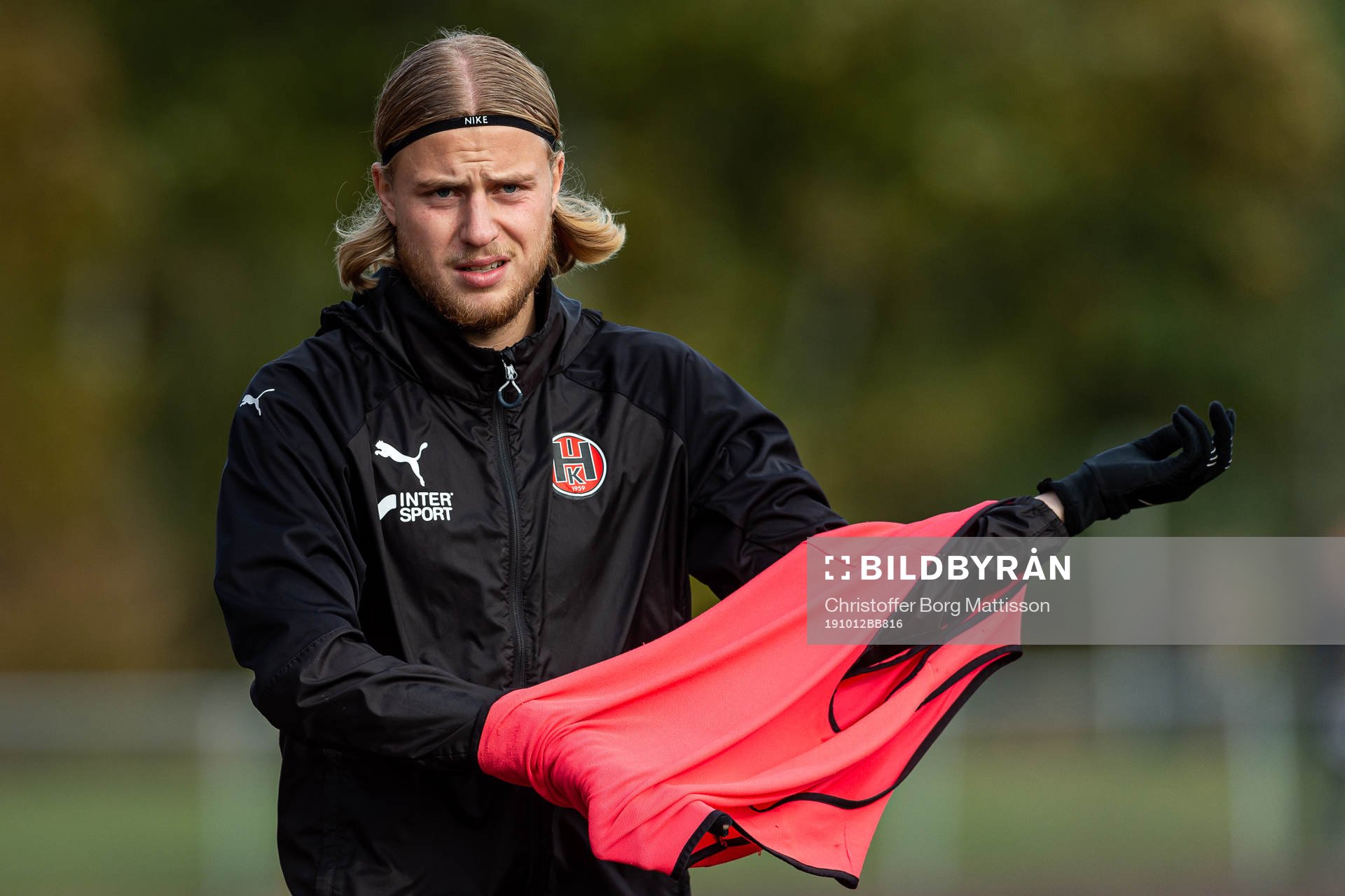 Hittarps Oliver Åkerman värmer upp
