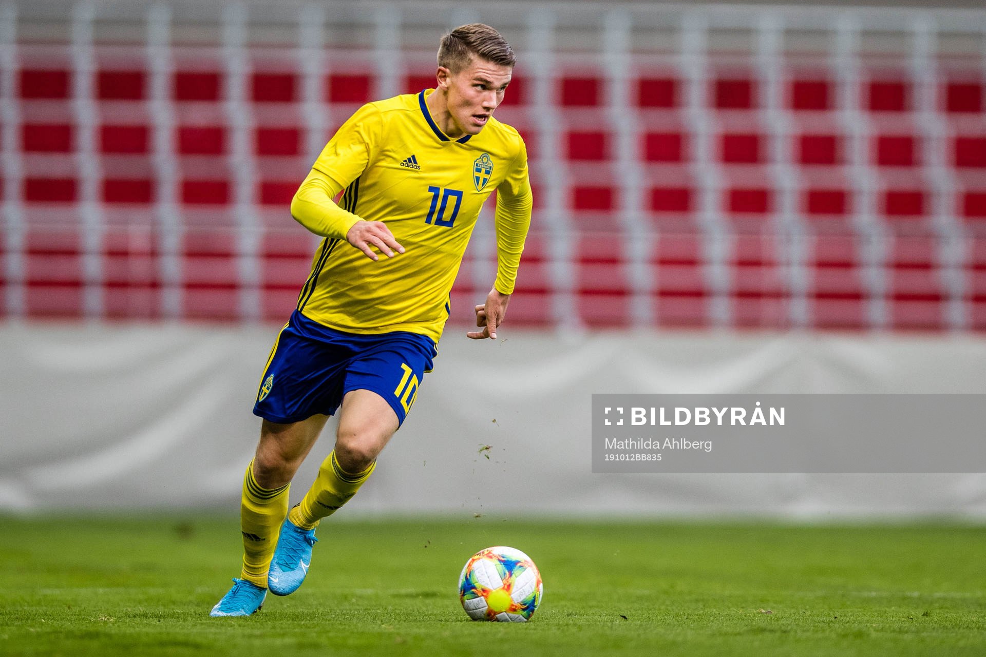 Viktor Gyökeres of Sweden