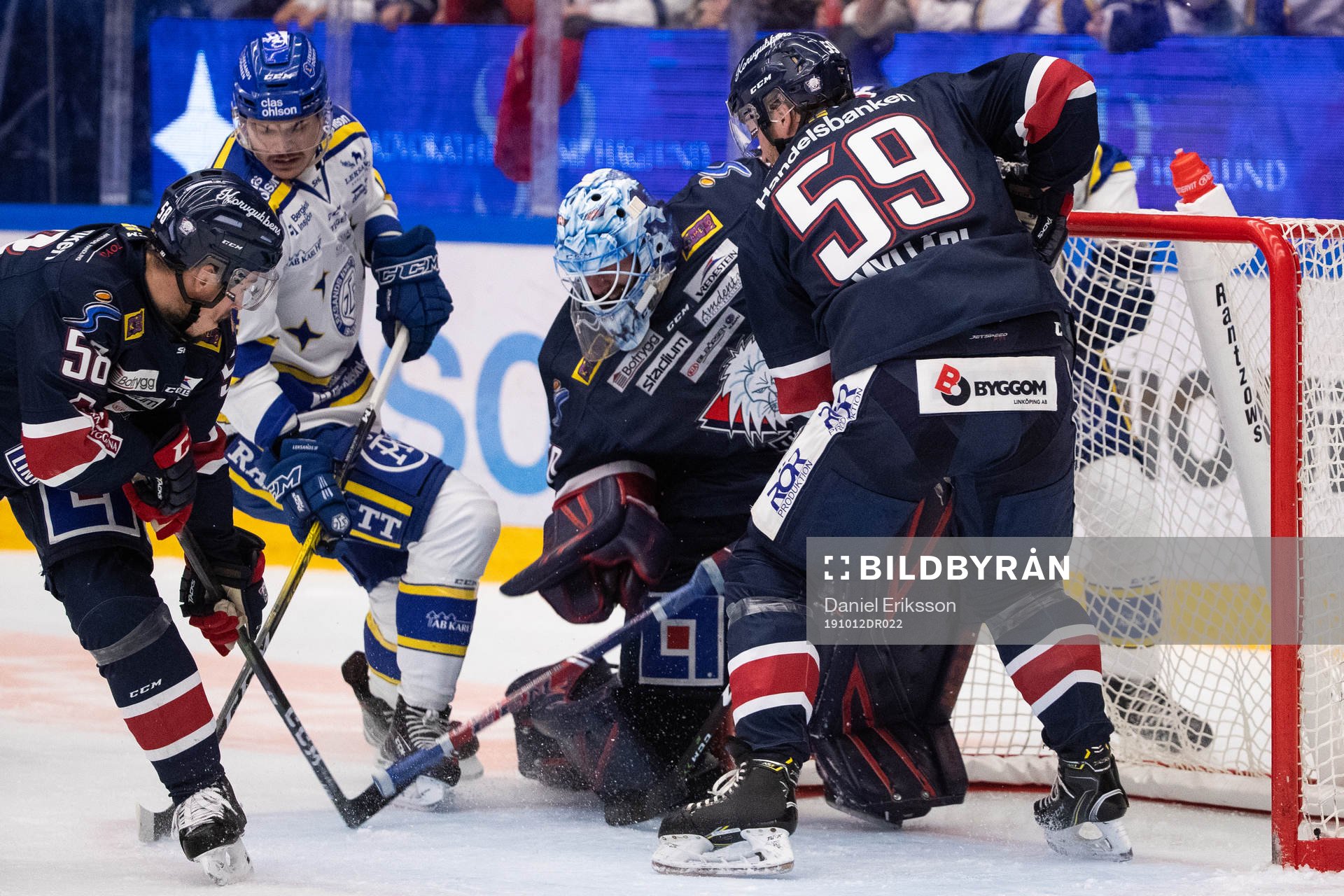 Leksands Thomas Valkvae Olsen framför Linköpings målvakt