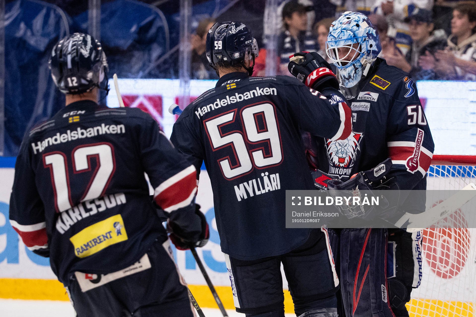 Linköpings målvakt Jonas Gustavsson jublar