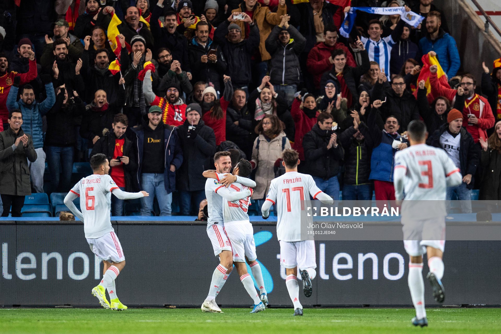 Saul Niguez and Jesus Navas of Spain celebrates after 0-1 for Spain during the UEFA Euro Qualifier football match between Norway and Spain on October 12, 2019 in Oslo.