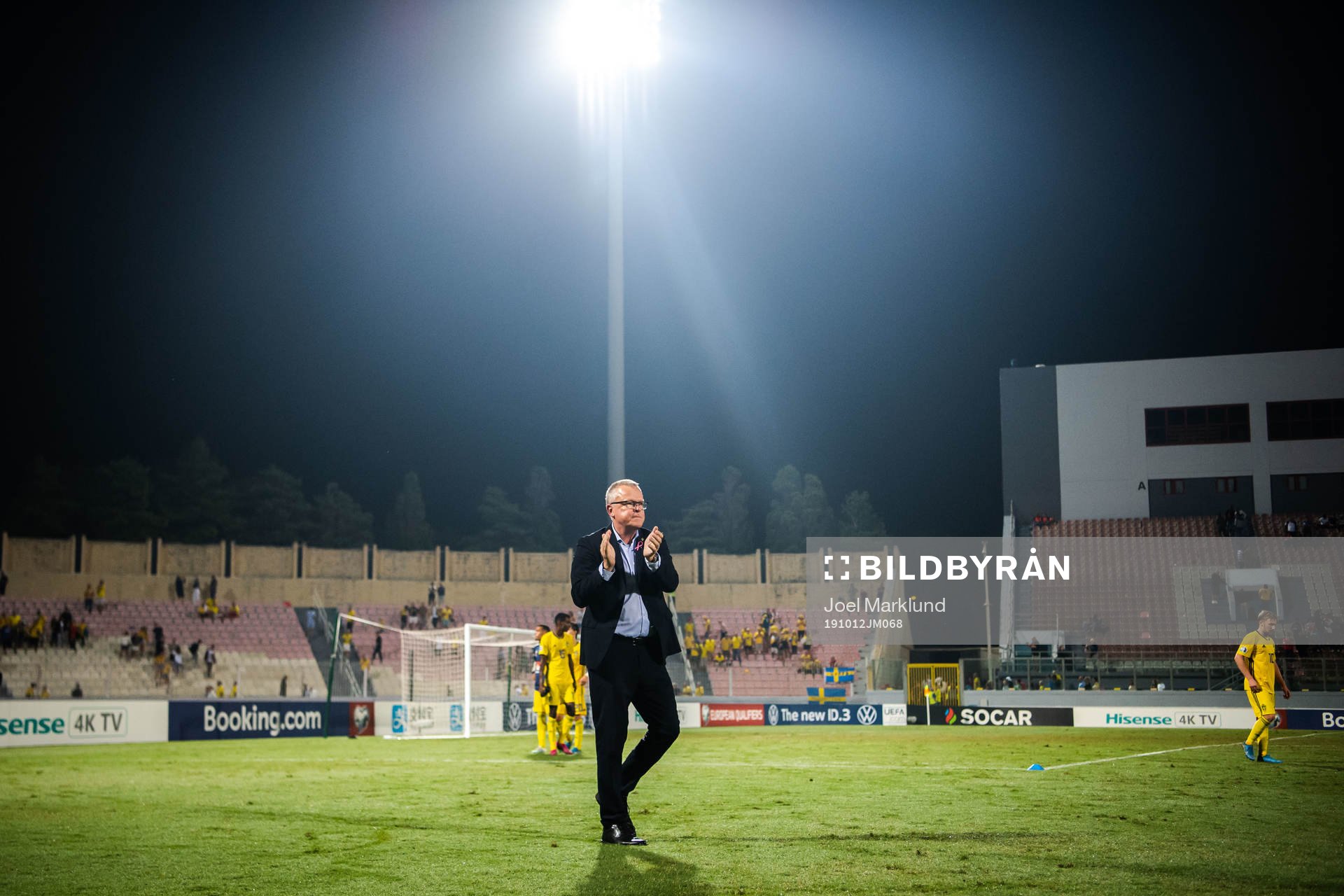 Janne Andersson, head coach of Sweden celebrates