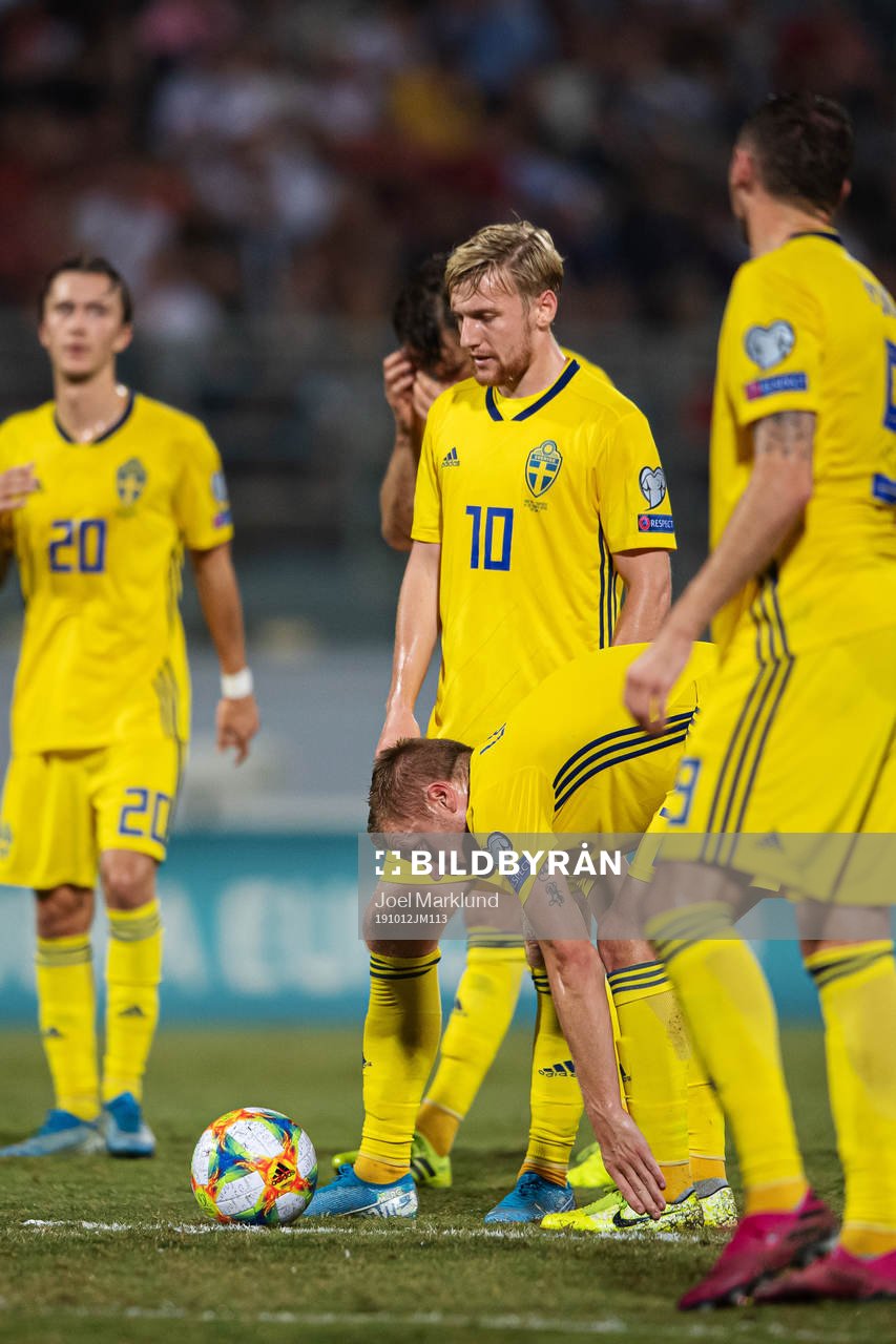 Emil Forsberg and Sebastian Larsson of Sweden lined up for