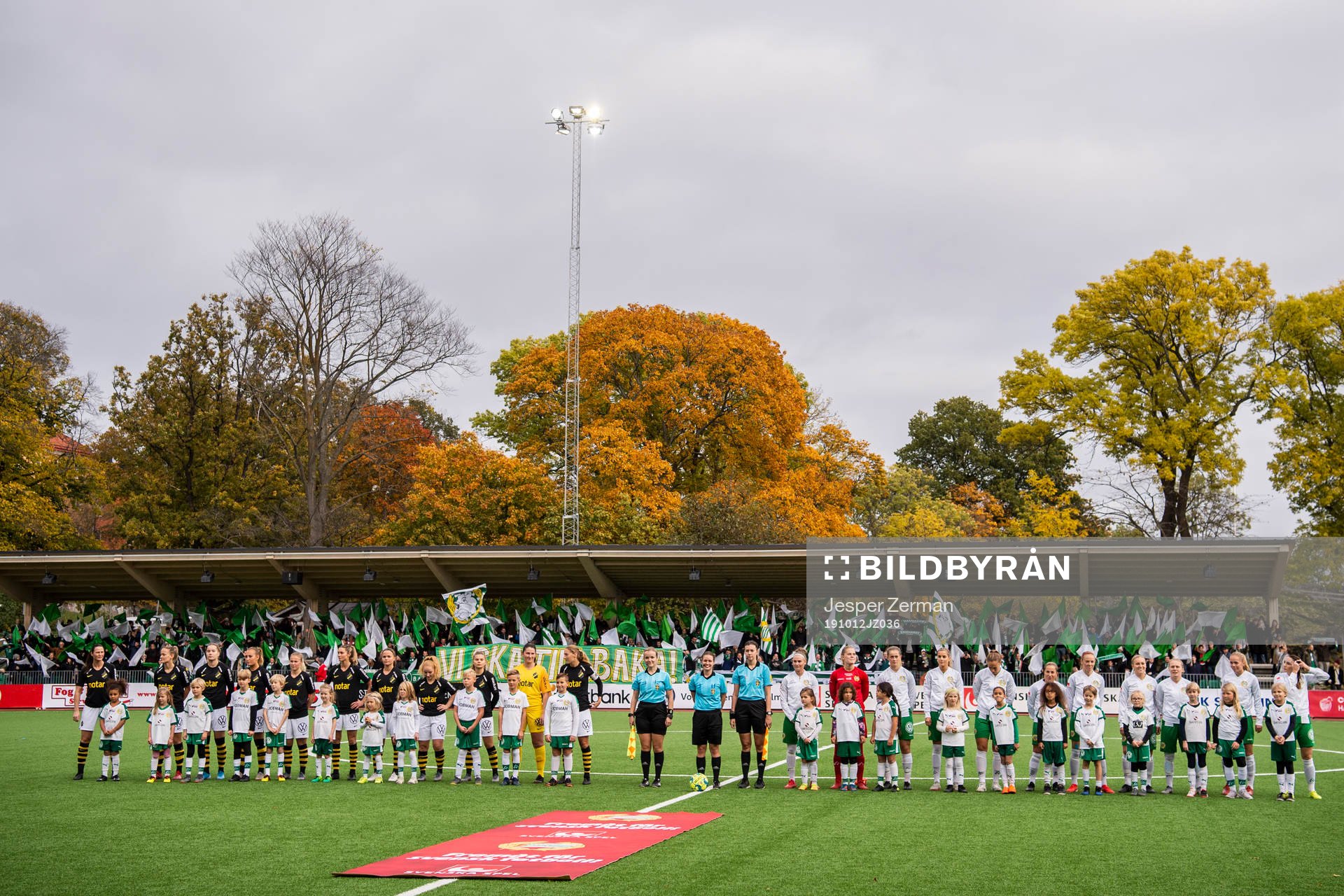 AIK och Hammarby står uppställda