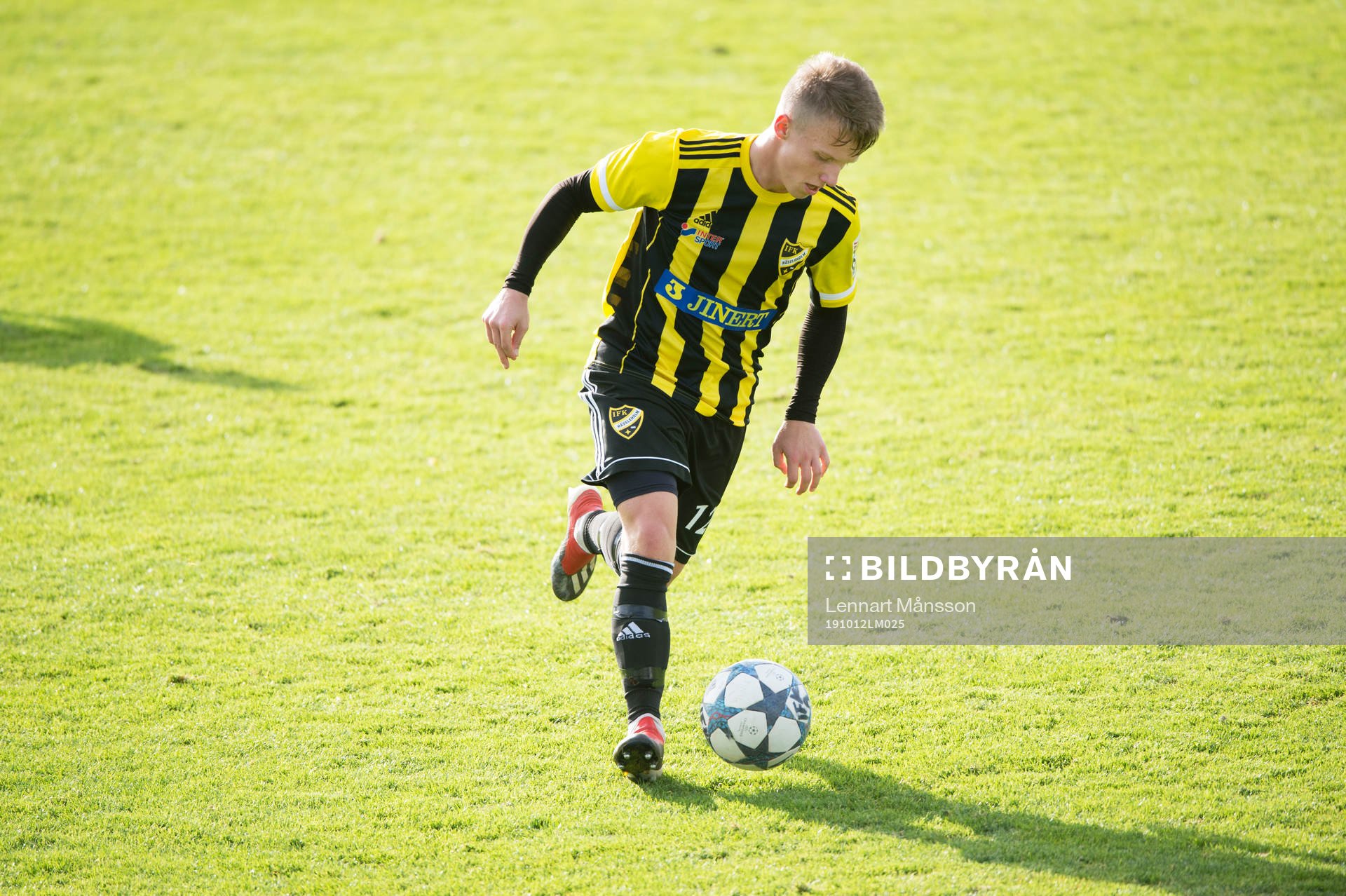 IFK Hässleholms Amel Crnalic i matchen i division 2 mellan