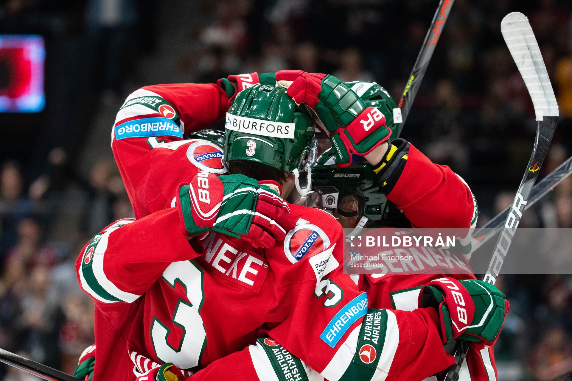 Frölundas Jacob Moverare jublar
