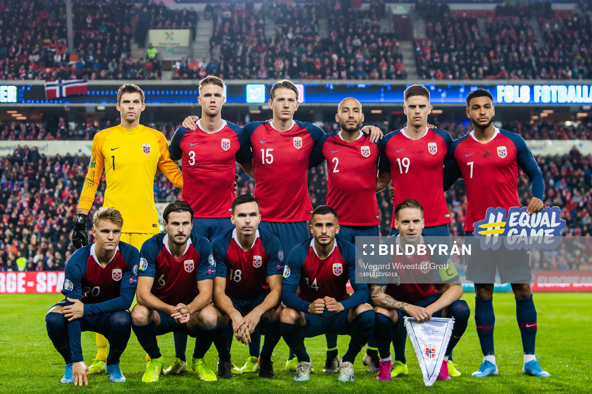 Goalkeeper Rune Almenning Jarstein (2nd row), Kristoffer