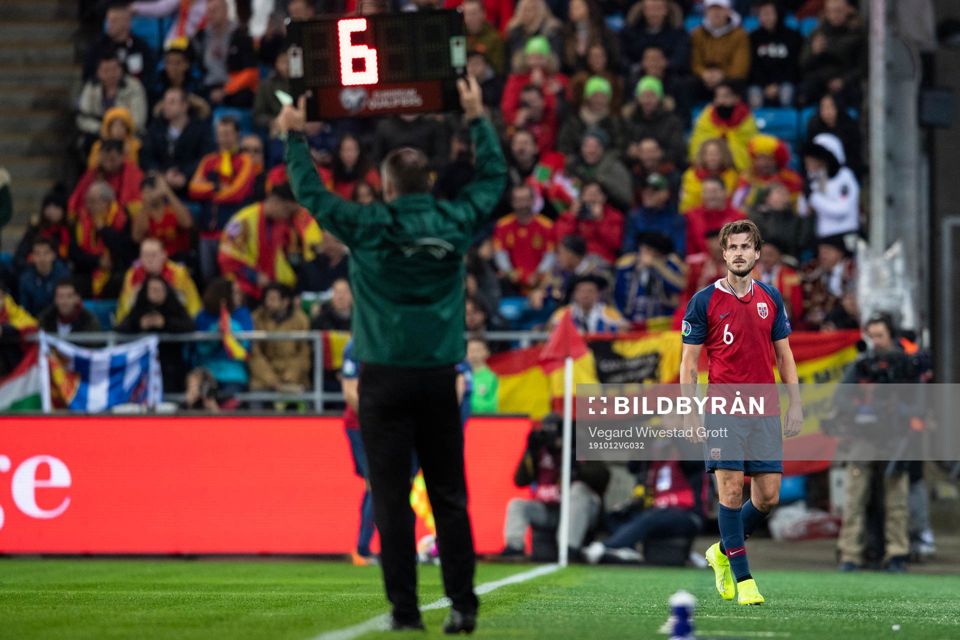Håvard Nordtveit of Norway leave the field because of an