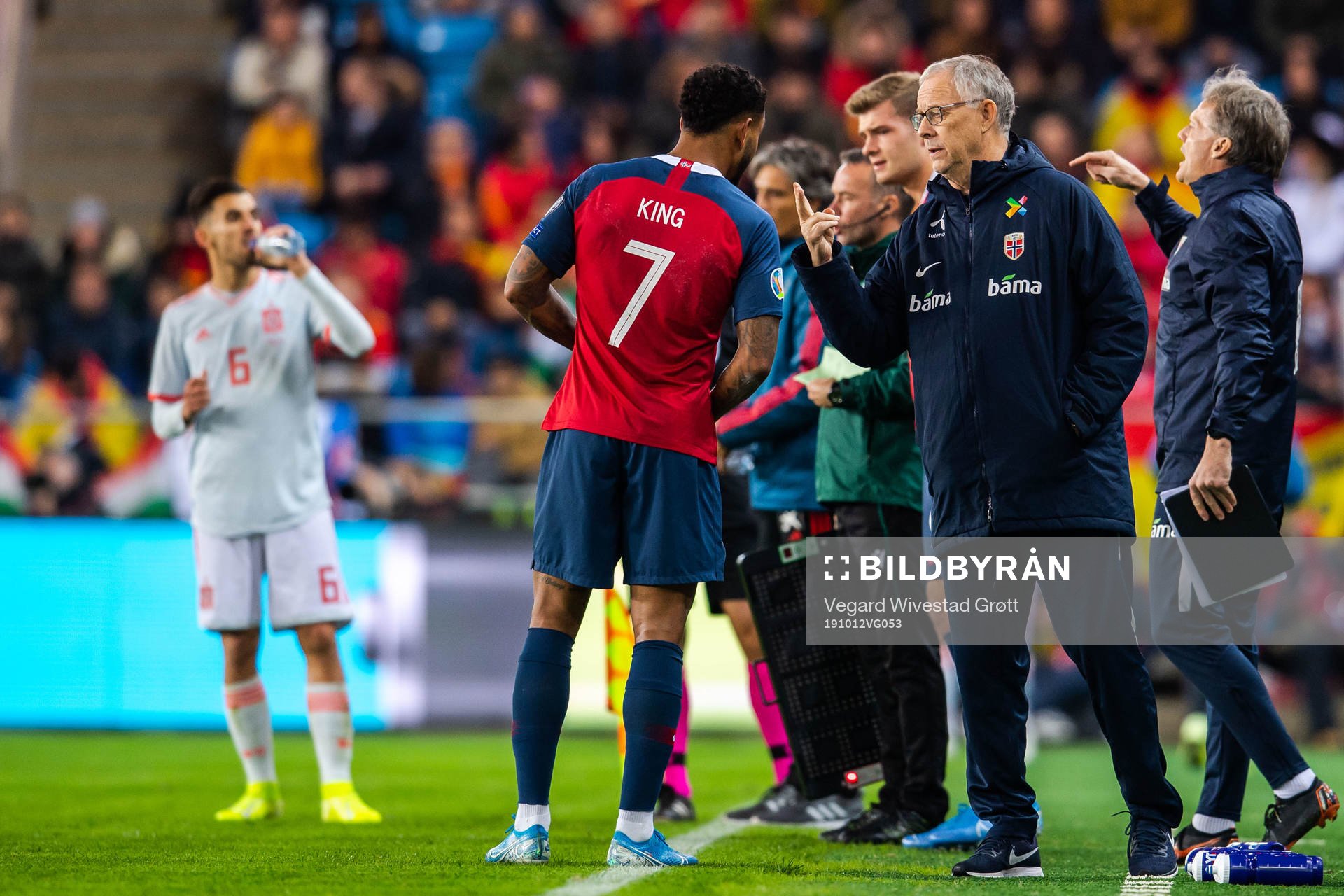 Joshua King and Lars Lagerbäck, head coach of Norway
