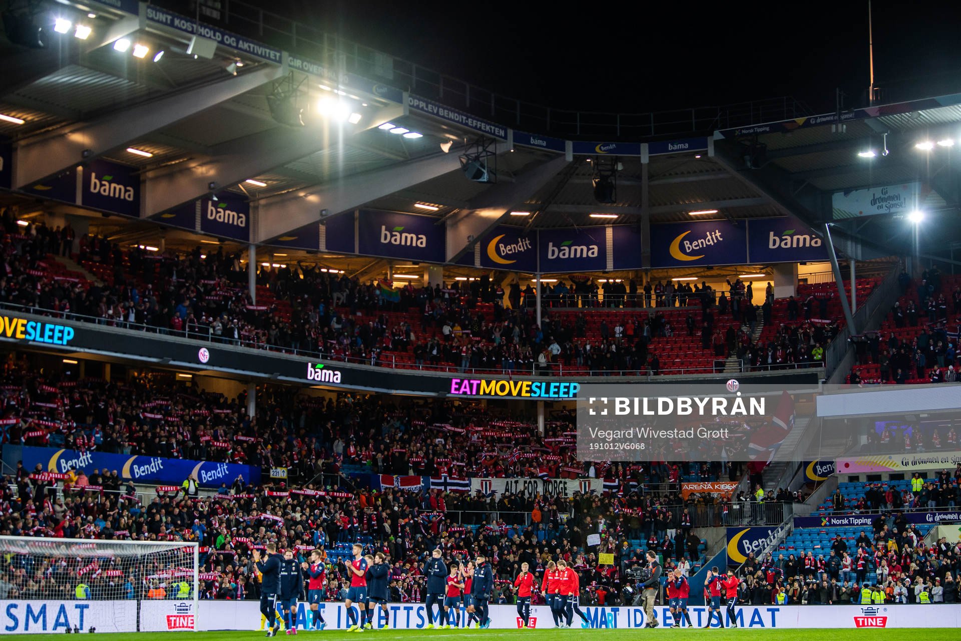 Players of Norway celebrate after the UEFA Euro Qualifier football match between Norway and Spain on October 12, 2019 in Oslo.