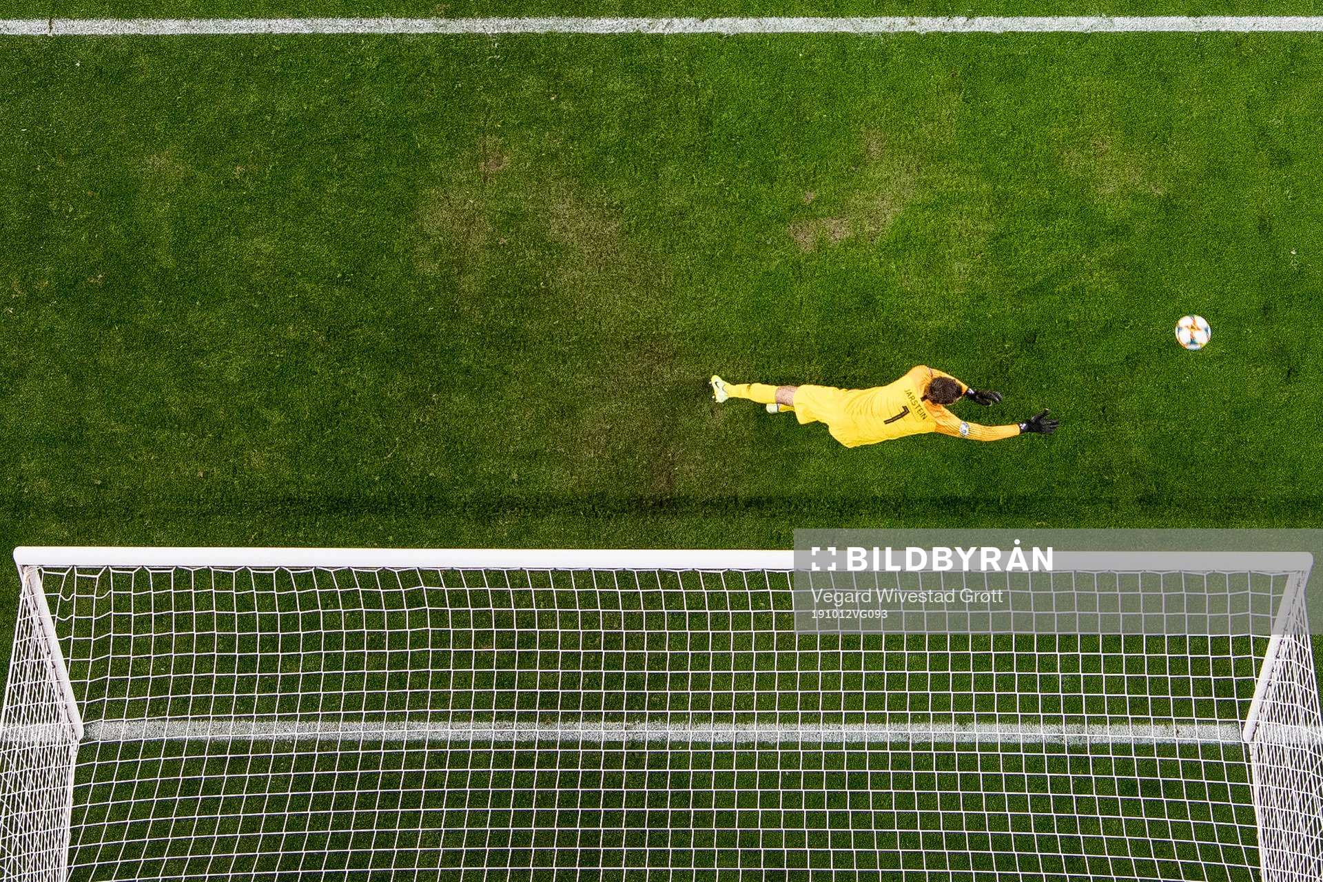 Goalkeeper Rune Almenning Jarstein of Norway
