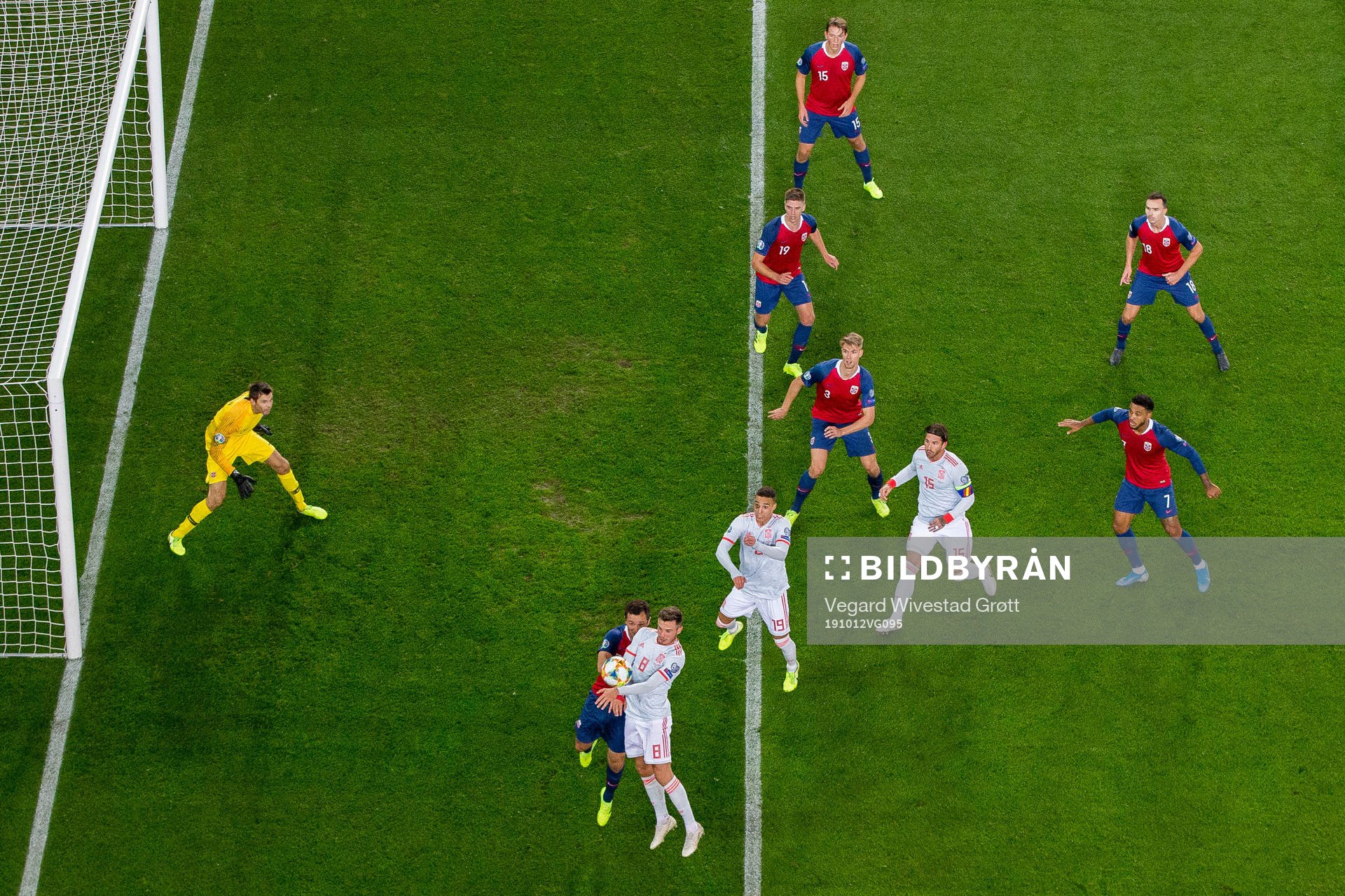 Even Hovland of Norway and Saul Niguez of Spain