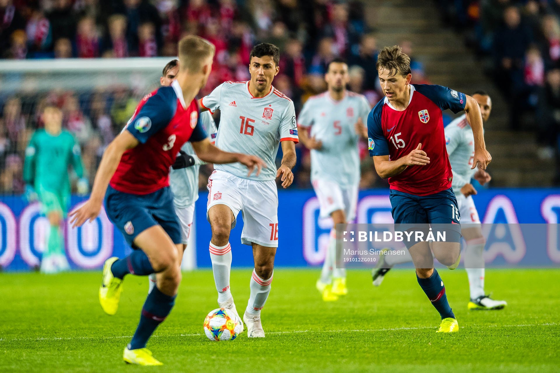 Rodri of Spain and Sander Berge of Norway