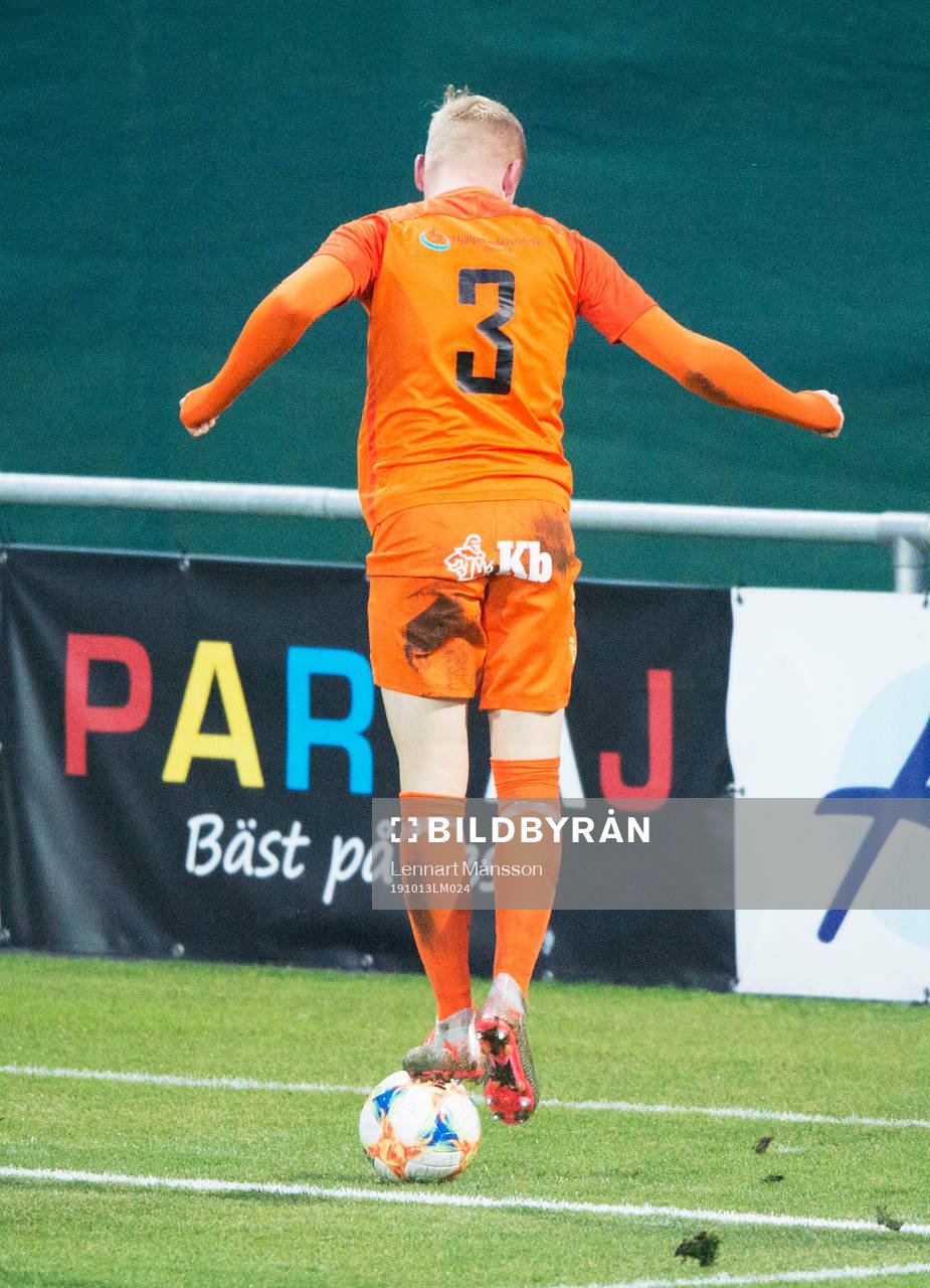 Kristianstads Linus Svensson i matchen i division 1 mellan