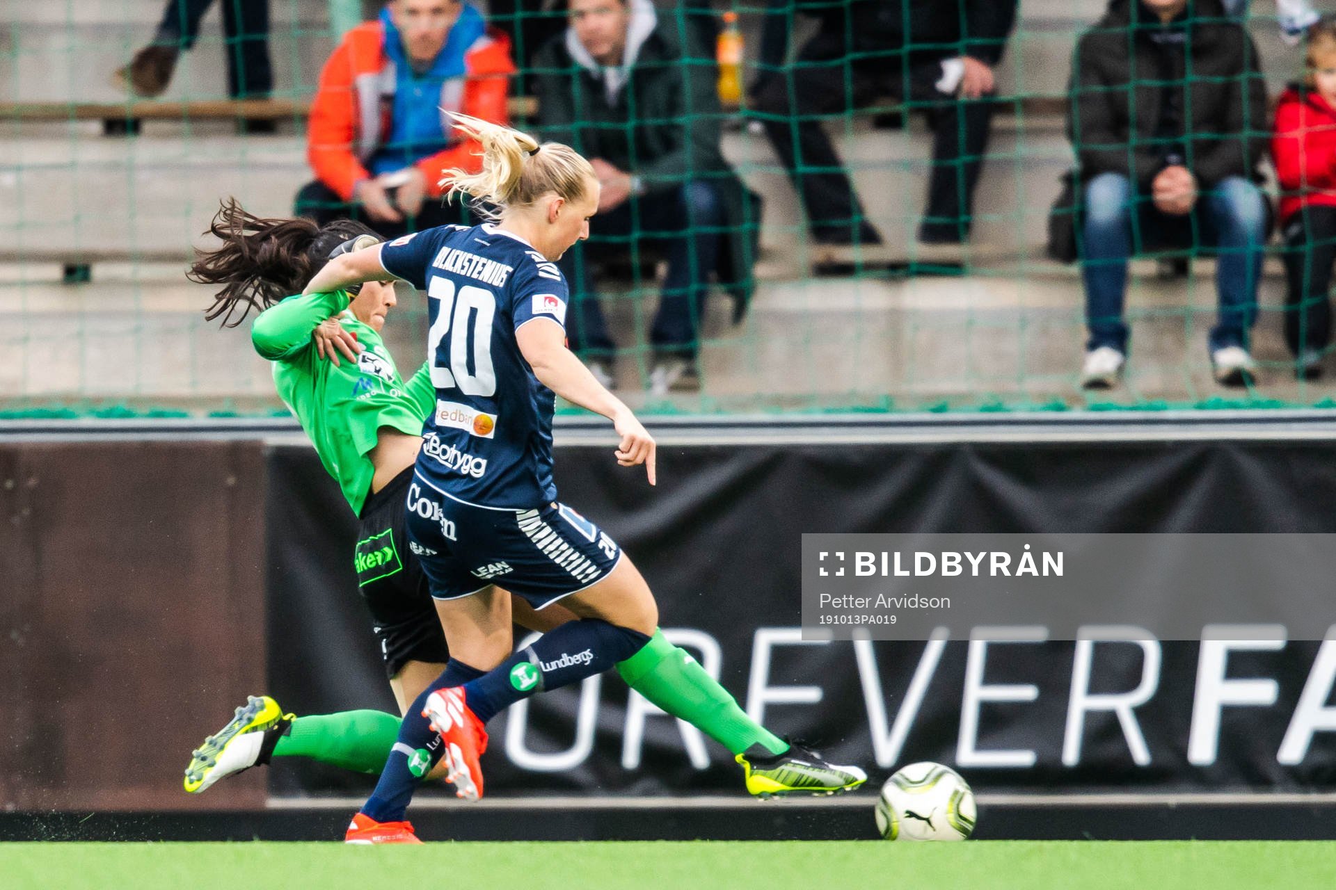Rosengårds målvakt Zecira Musovic och Linköpings Stina
