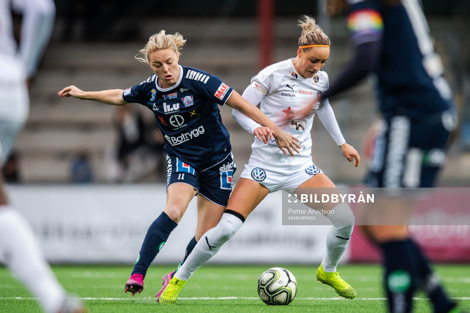 Linköpings Mimmi Larsson och Rosengårds Sanne Troelsgaard
