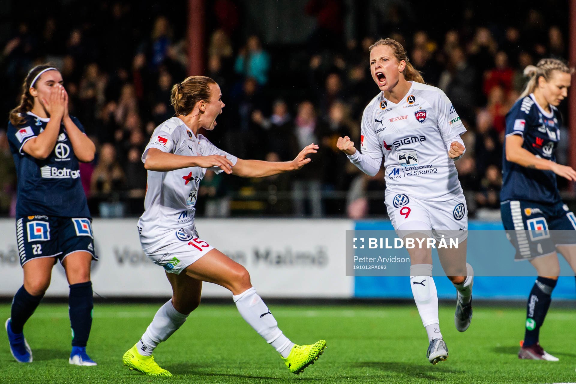 Rosengårds Anna Anvegård jublar
