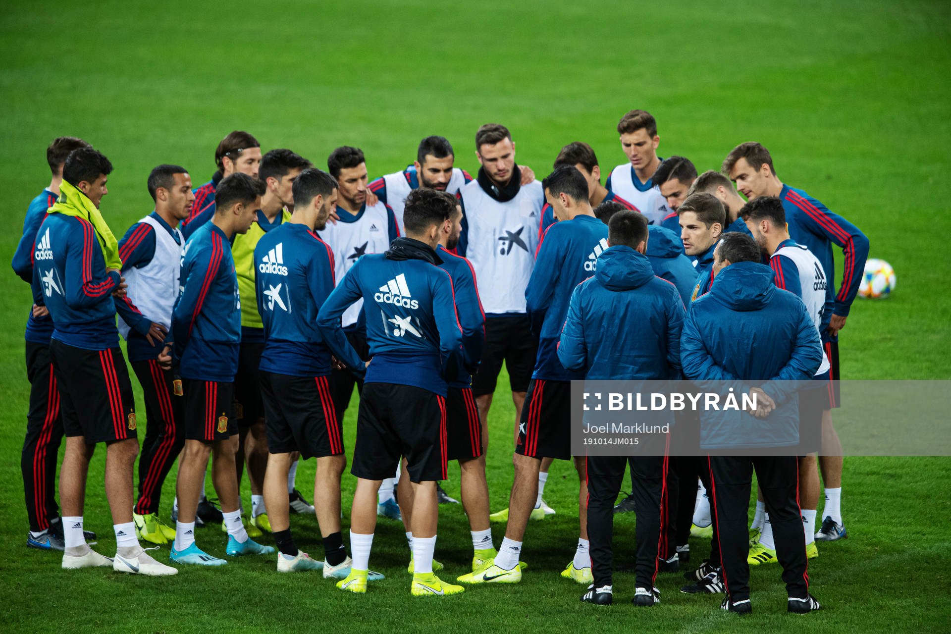 Players and coaching of the Spanish national football team, including head coach Robert Moreno, during a training session on October 14, 2019 in Stockholm.