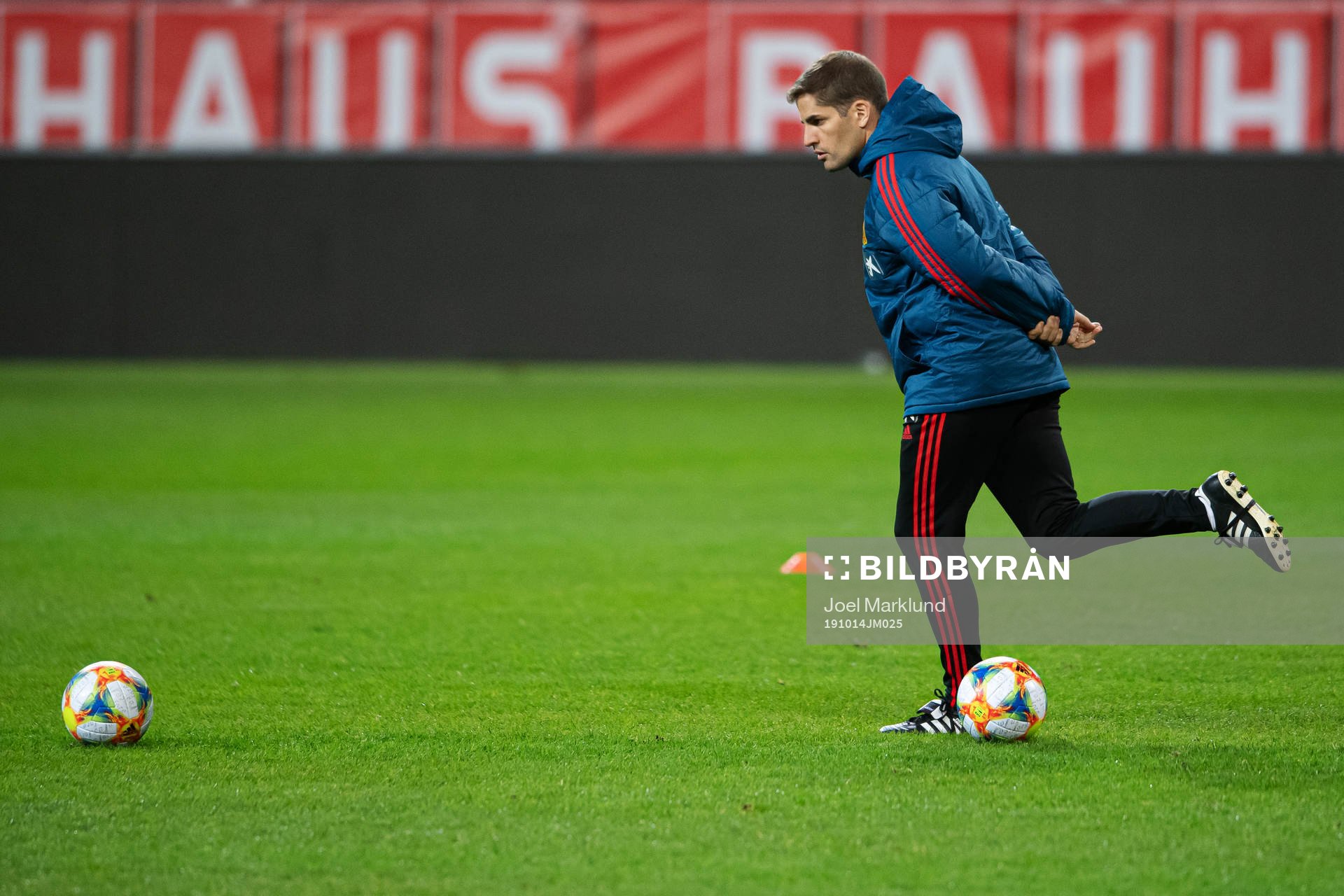 Robert Moreno, head coach of the Spanish national football
