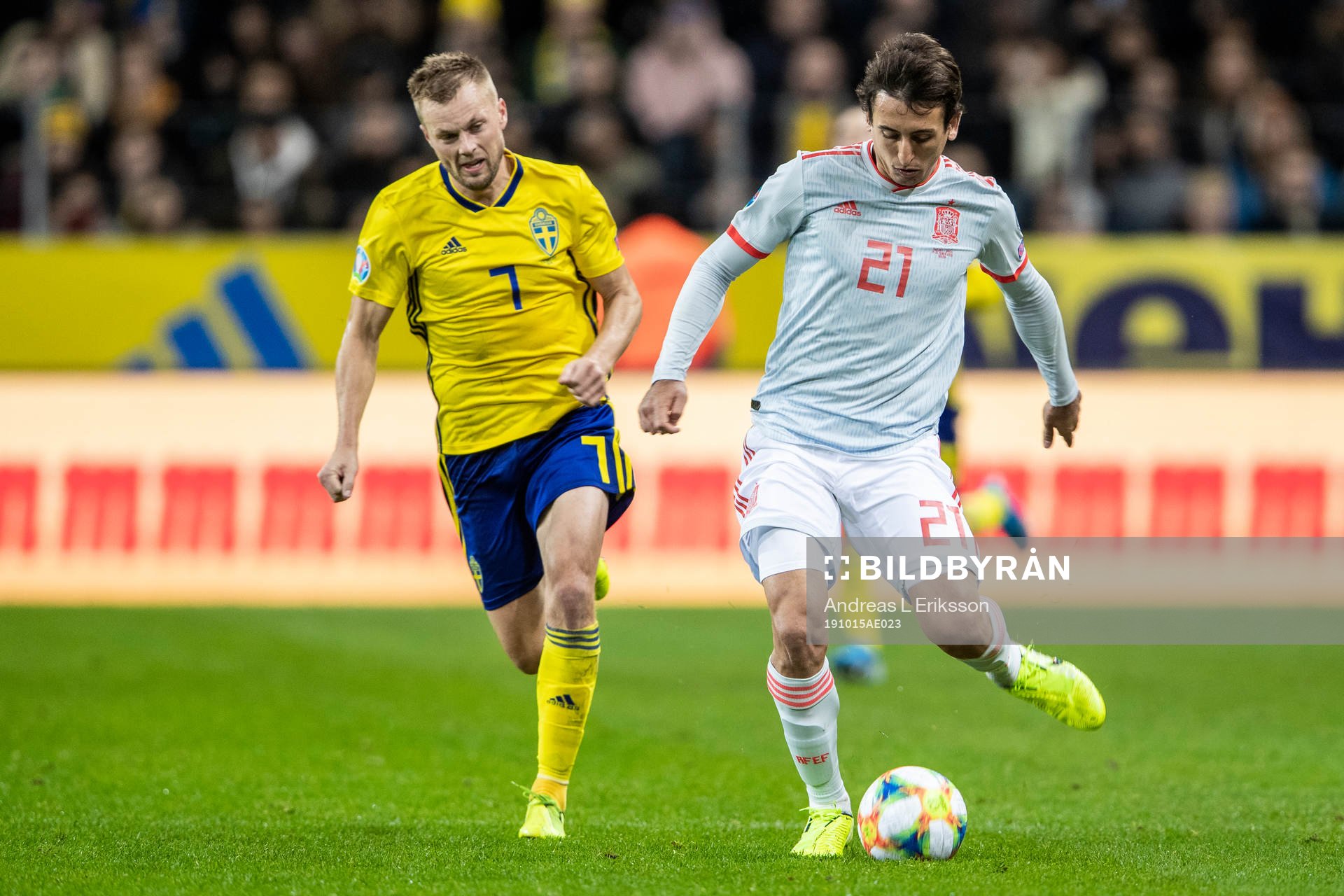 Sebastian Larsson of Sweden and Mikel Oyarzabal of Spain