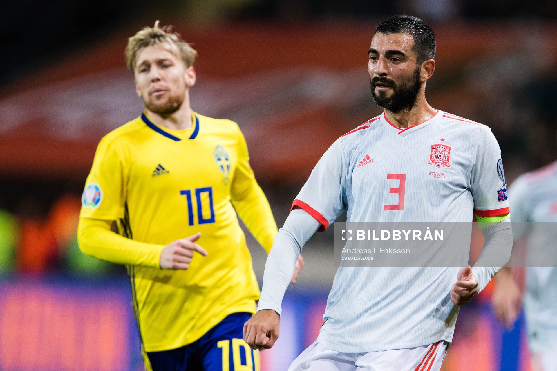 Emil Forsberg of Sweden and Raul Albiol of Spain