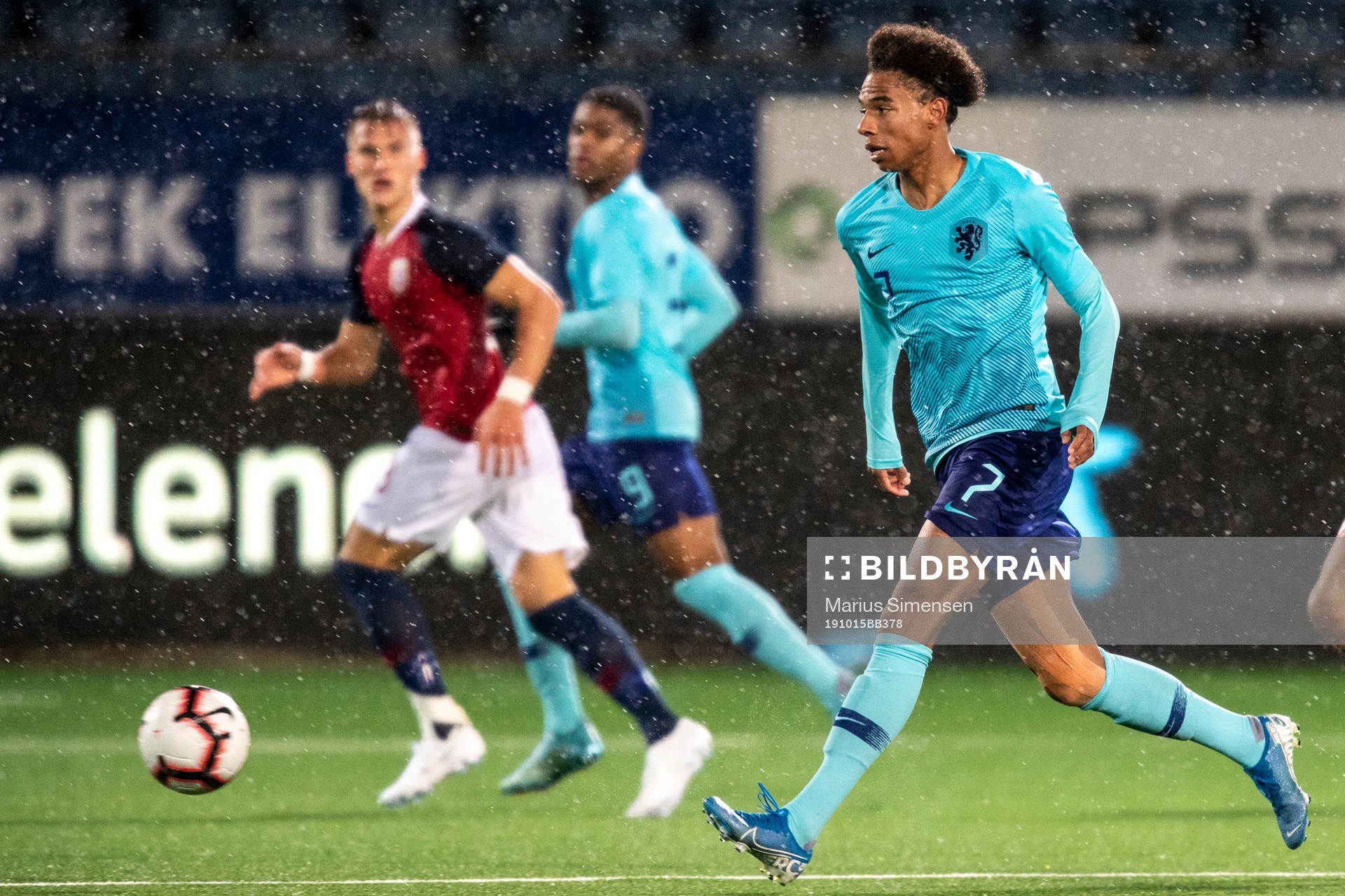 Calvin Stengs of Netherlands