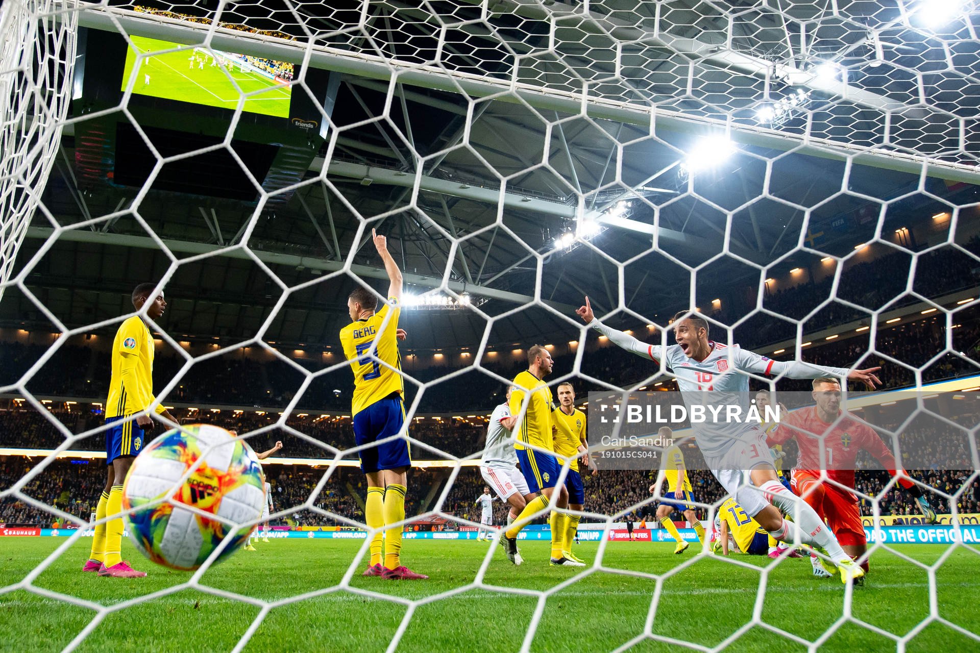 Rodrigo of Spain celebrates