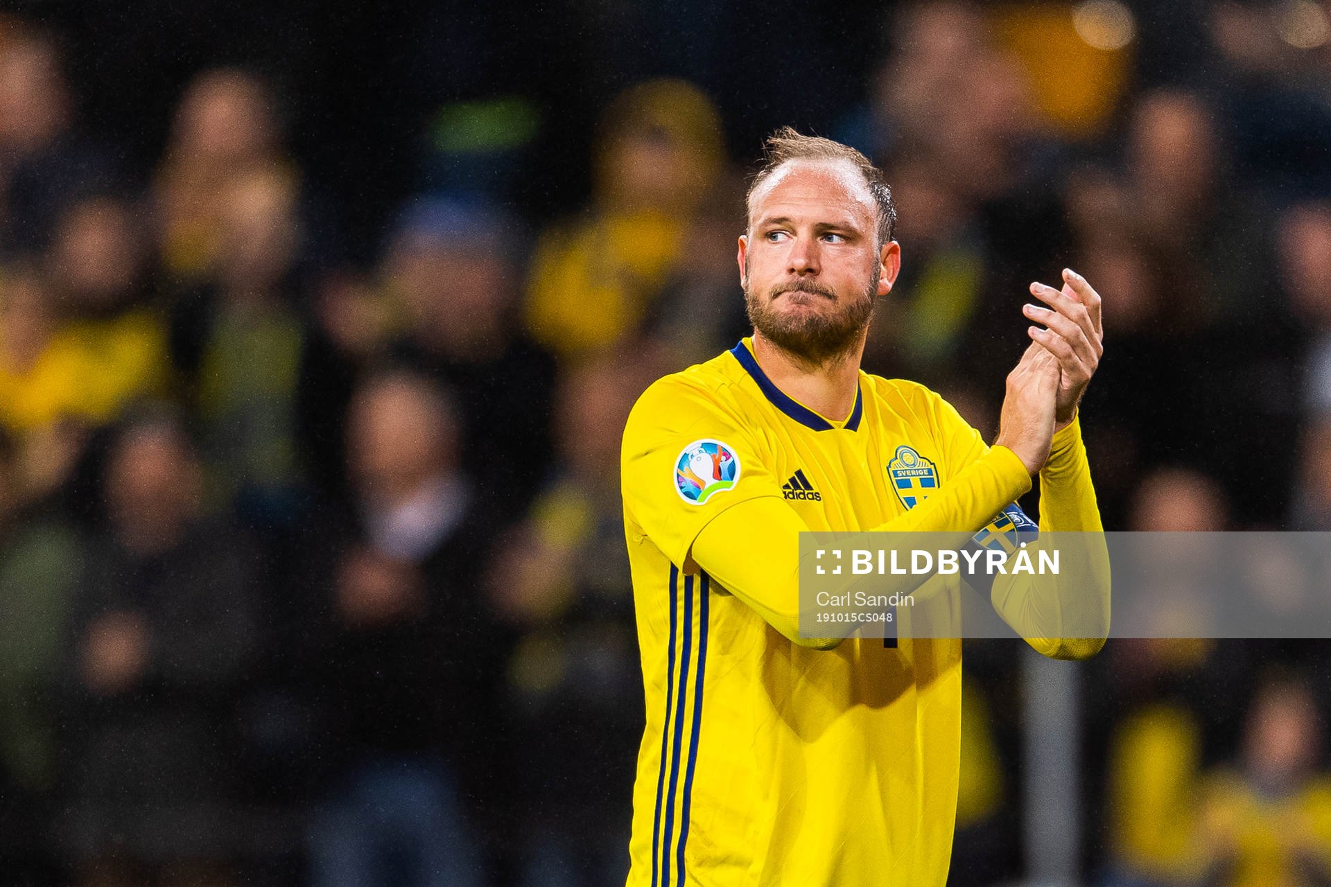 Andreas Granqvist of Sweden recognizes the audience