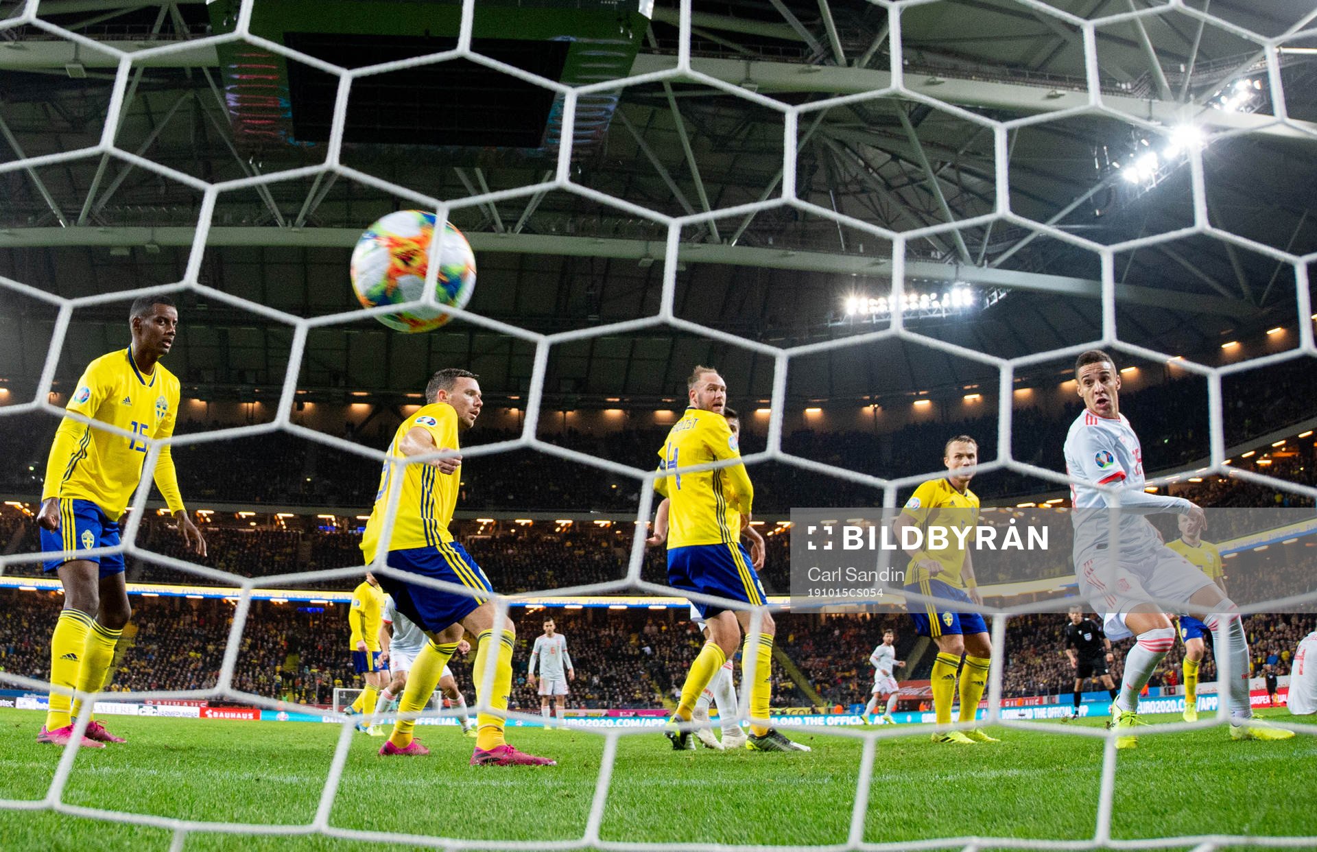 Rodrigo of Spain scores 1-1