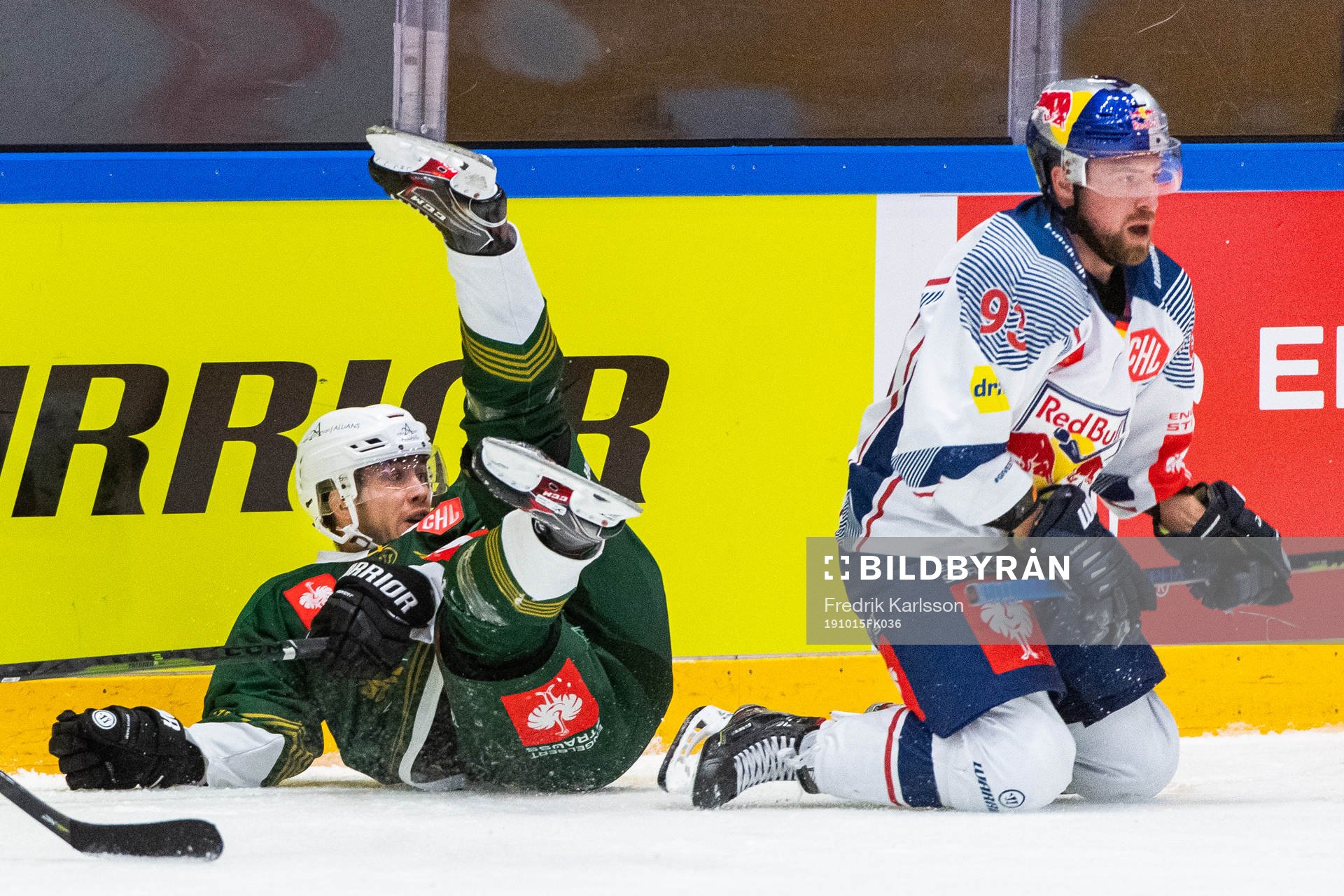 Michael Lindqvist of Färjestad and Maximilian Kastner of