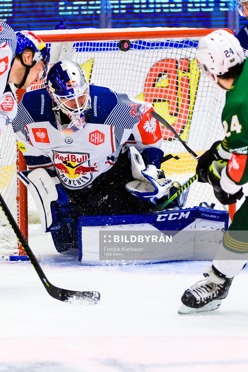 Jonathon Blum of Färjestad scores 2-1 behind goalkeeper