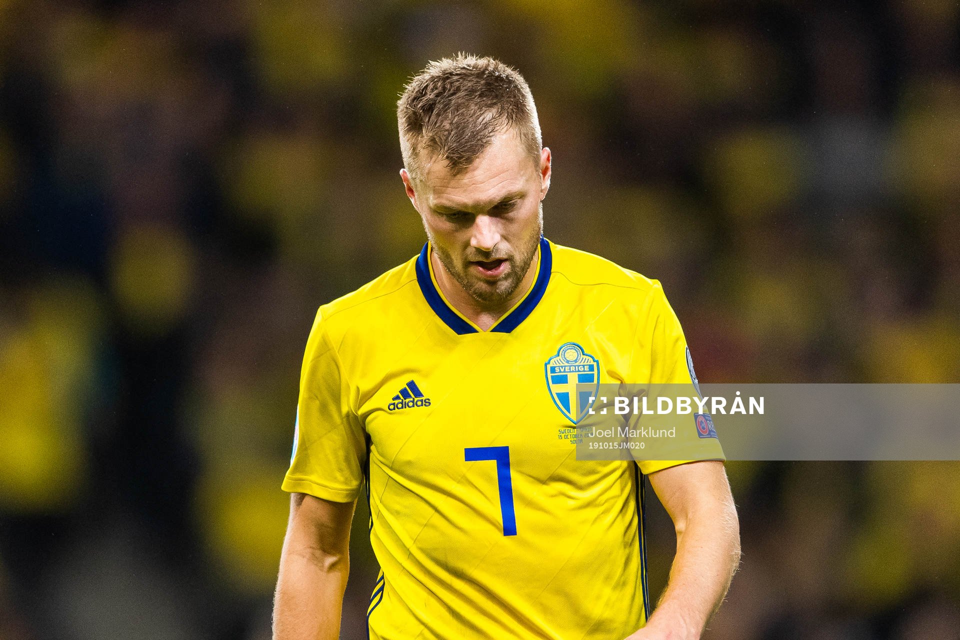 Sebastian Larsson of Sweden looks dejected