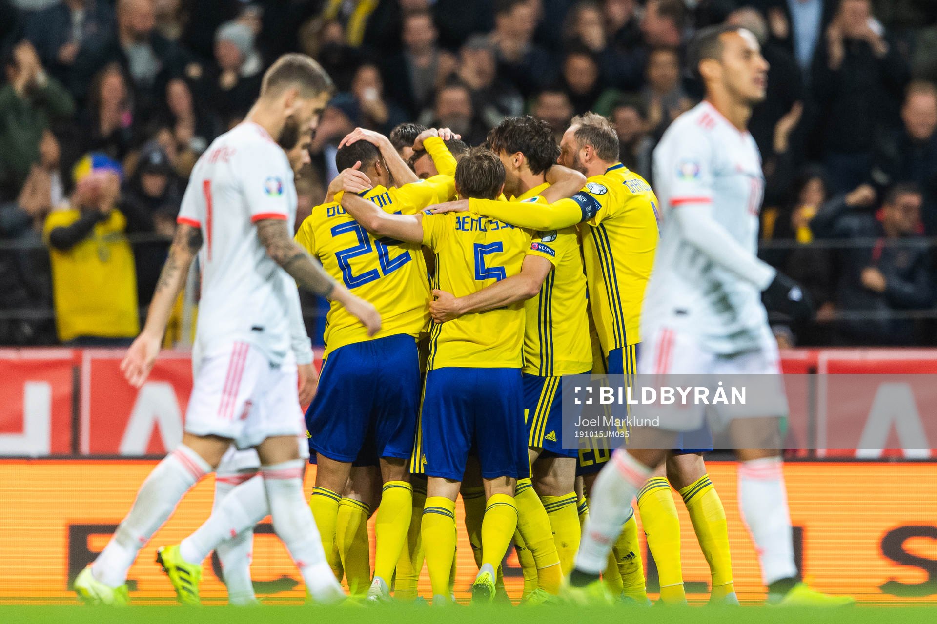 Players of Sweden celebrate