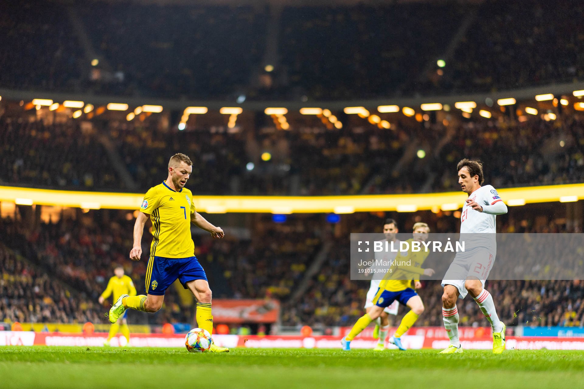Sebastian Larsson of Sweden and Mikel Oyarzabal of Spain