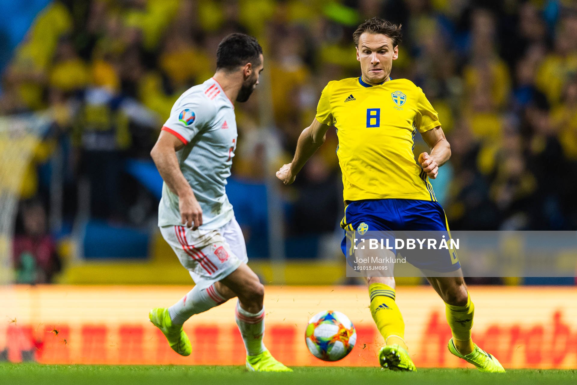 Dani Carvajal of Spain and Albin Ekdal of Sweden