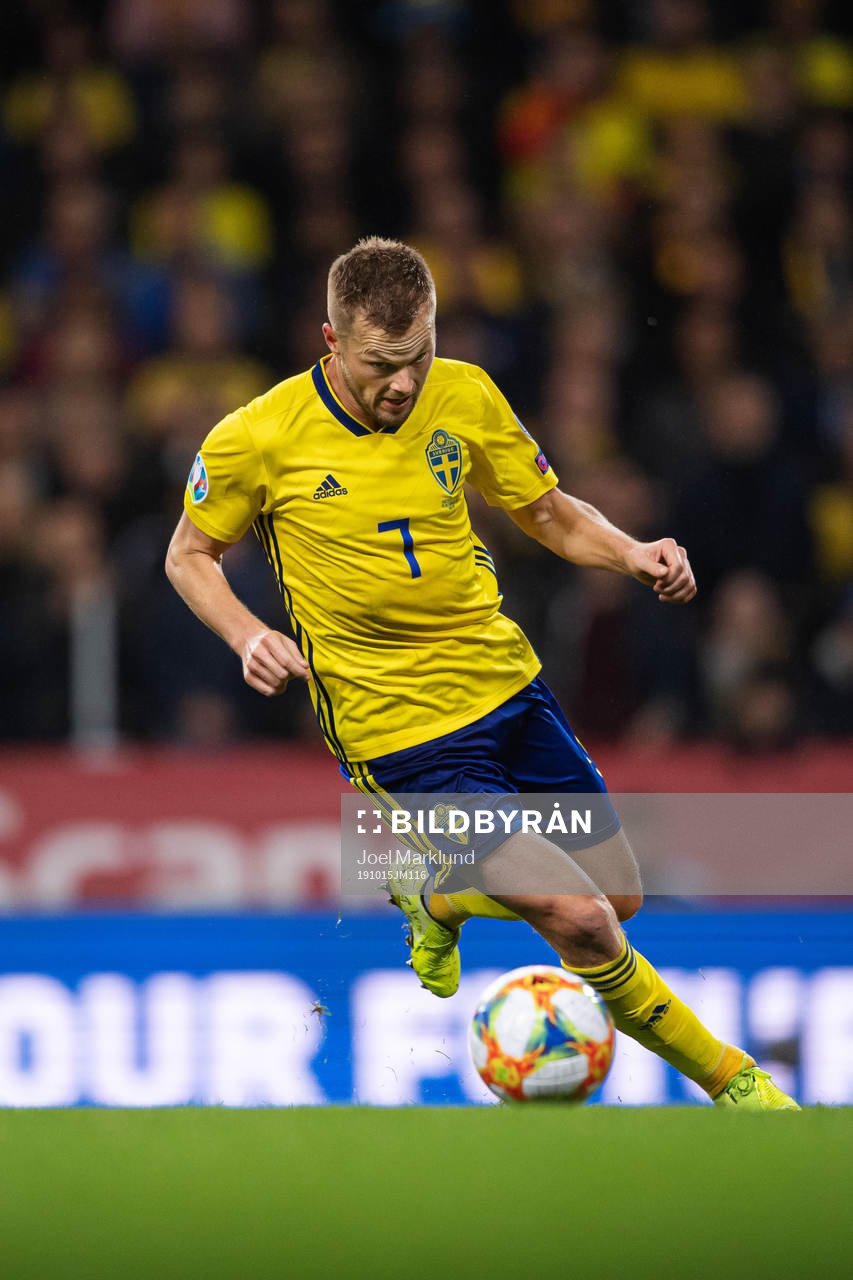 Sebastian Larsson of Sweden