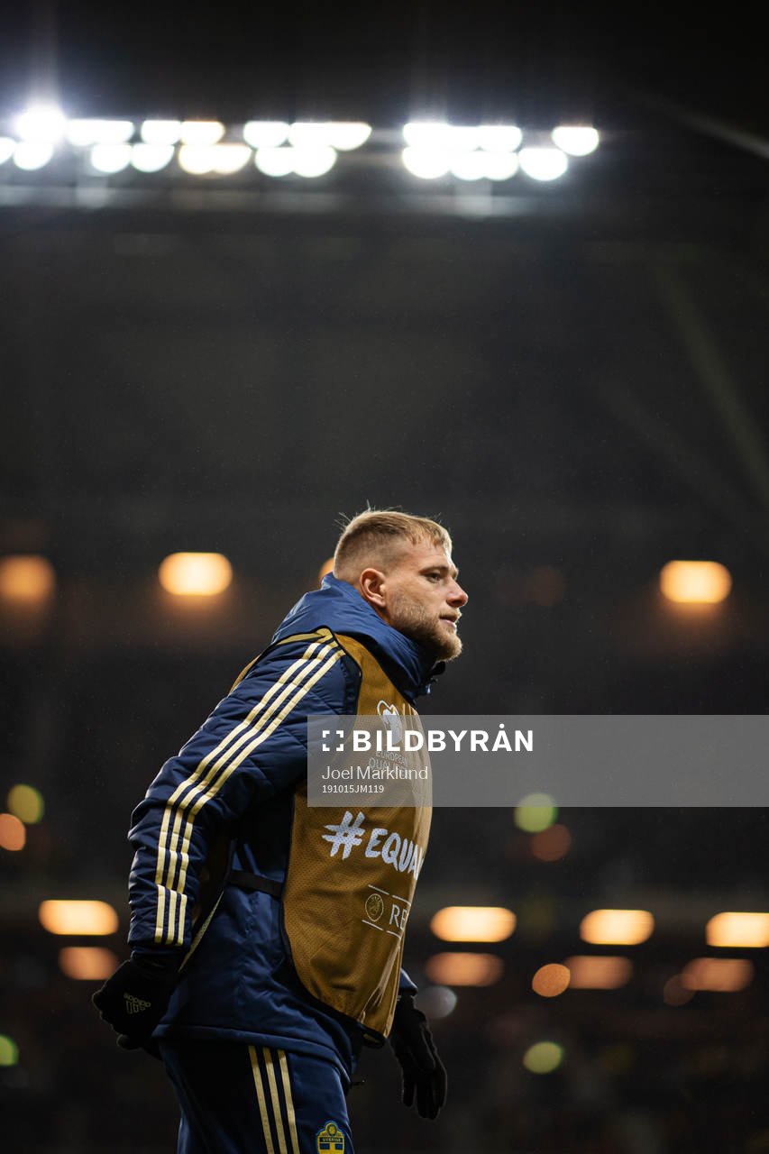 John Guidetti of Sweden