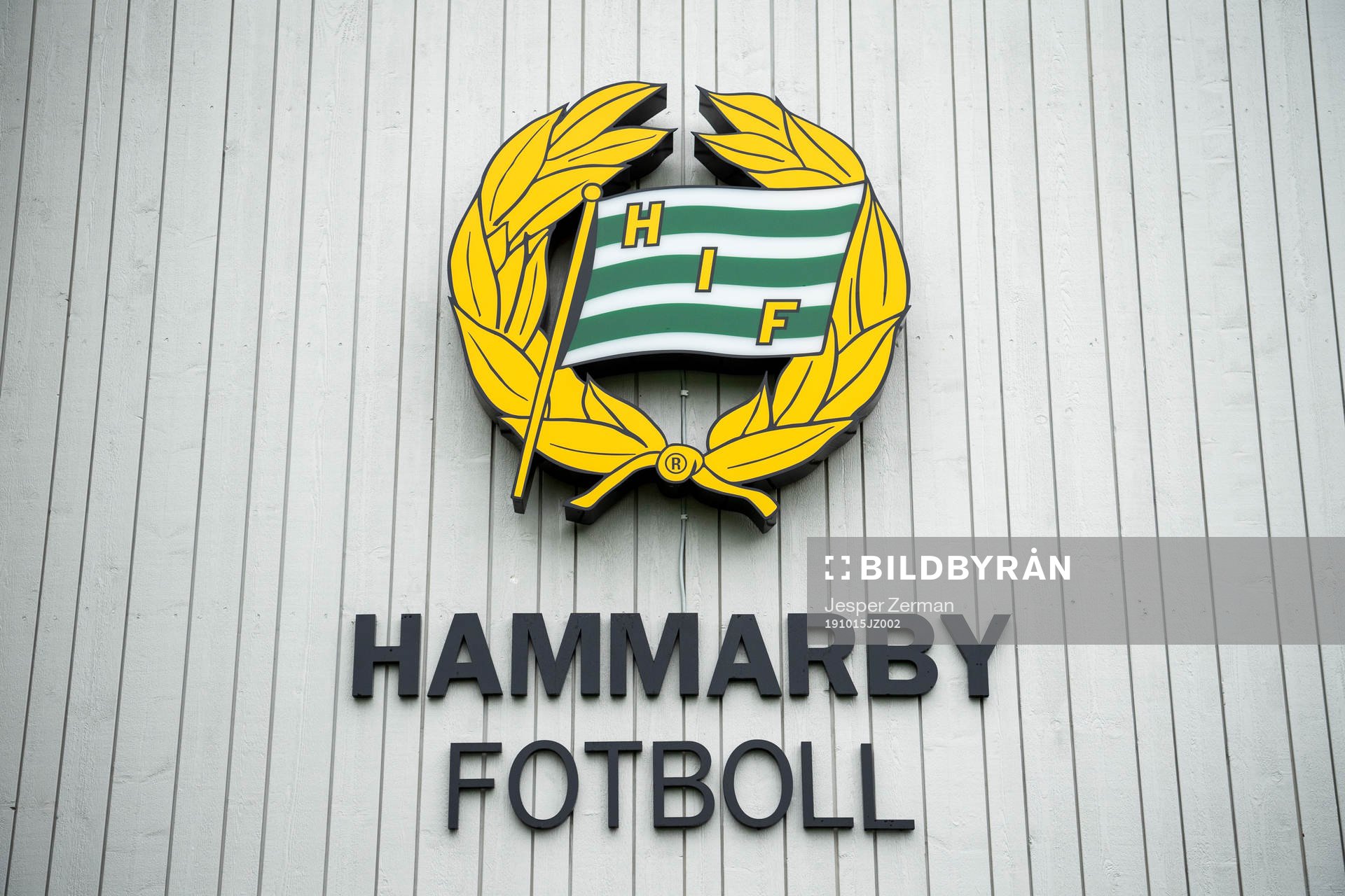 Hammarby fotbolls logo på Årsta IP