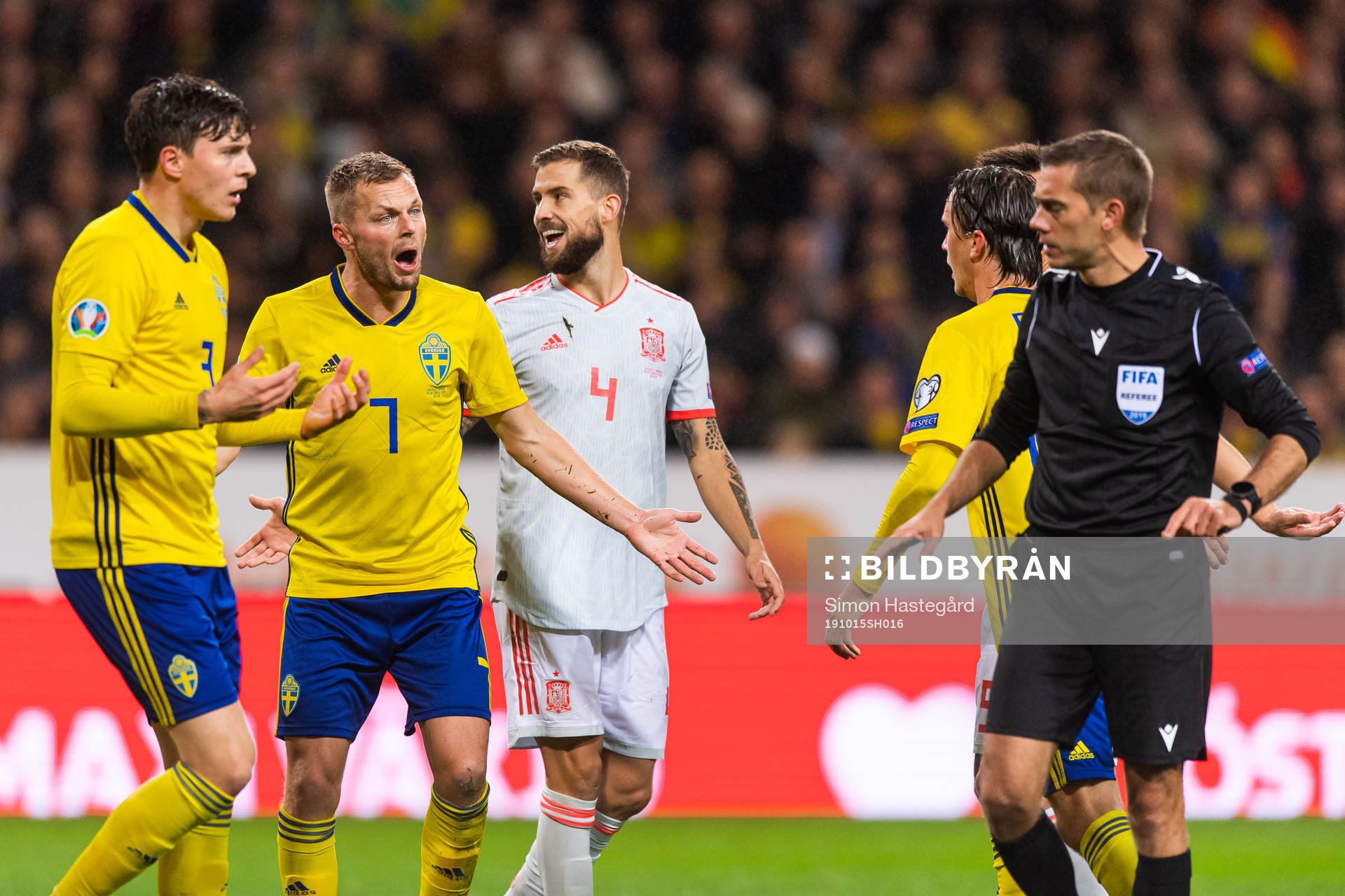 Victor Nilsson Lindelöf and Sebastian Larsson of Sweden