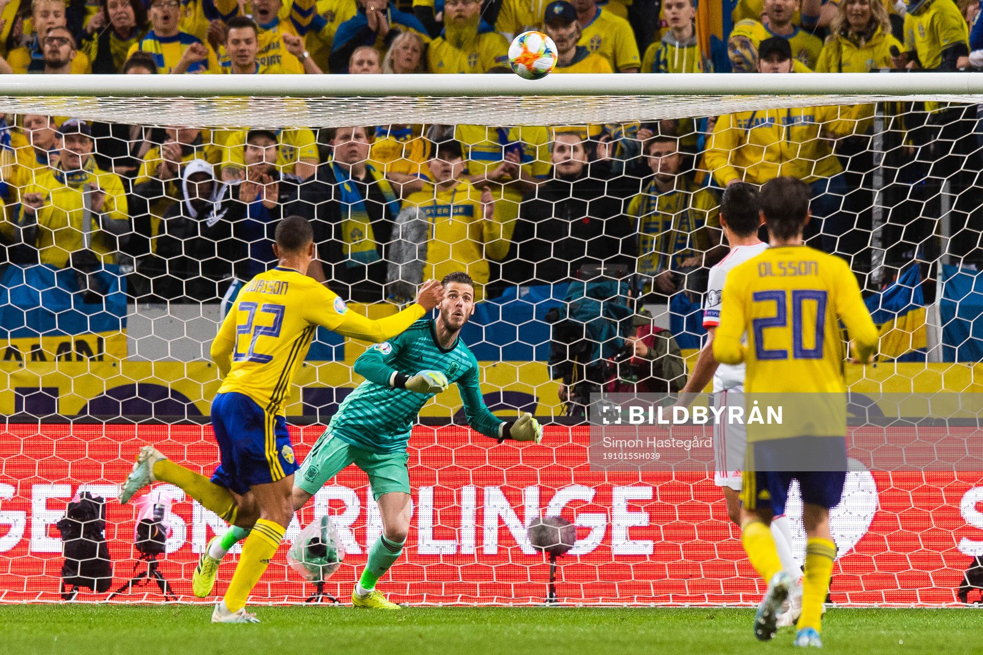 Robin Quaison of Sweden with a chance to score