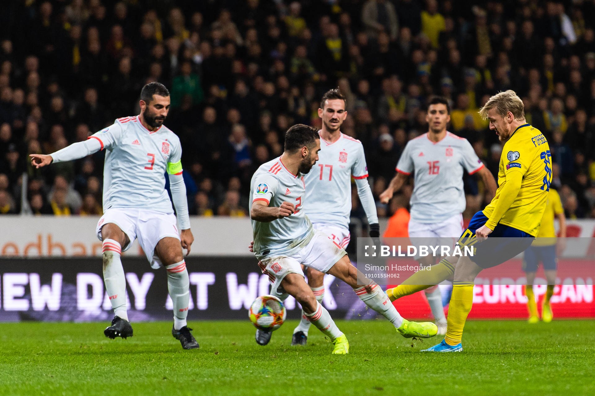 Raul Albiol, Dani Carvajal and Fabian Ruiz of Spain defemd