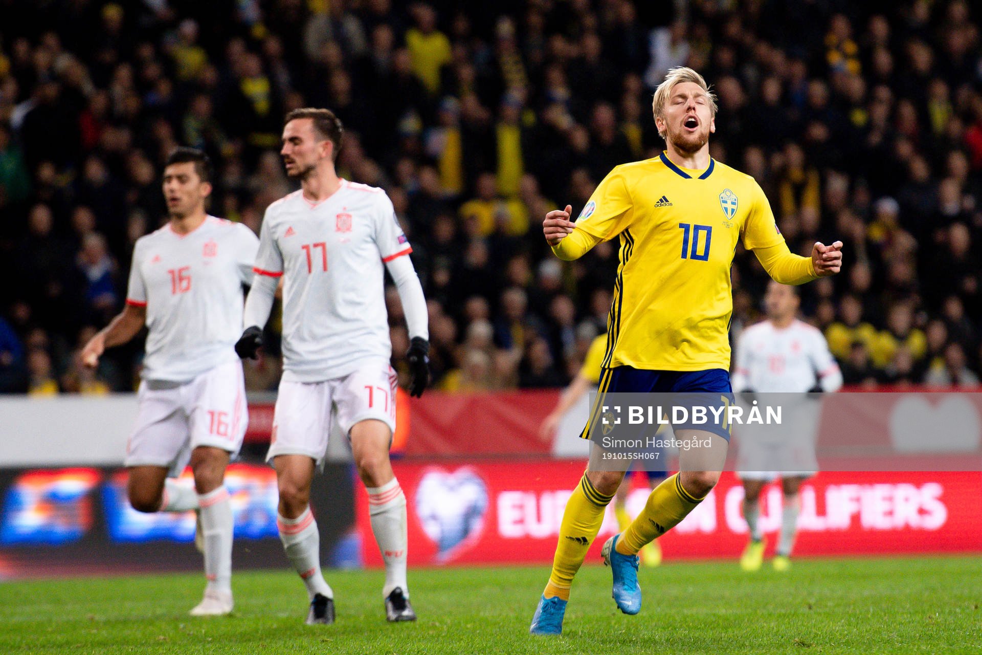Emil Forsberg of Sweden looks dejected the UEFA Euro