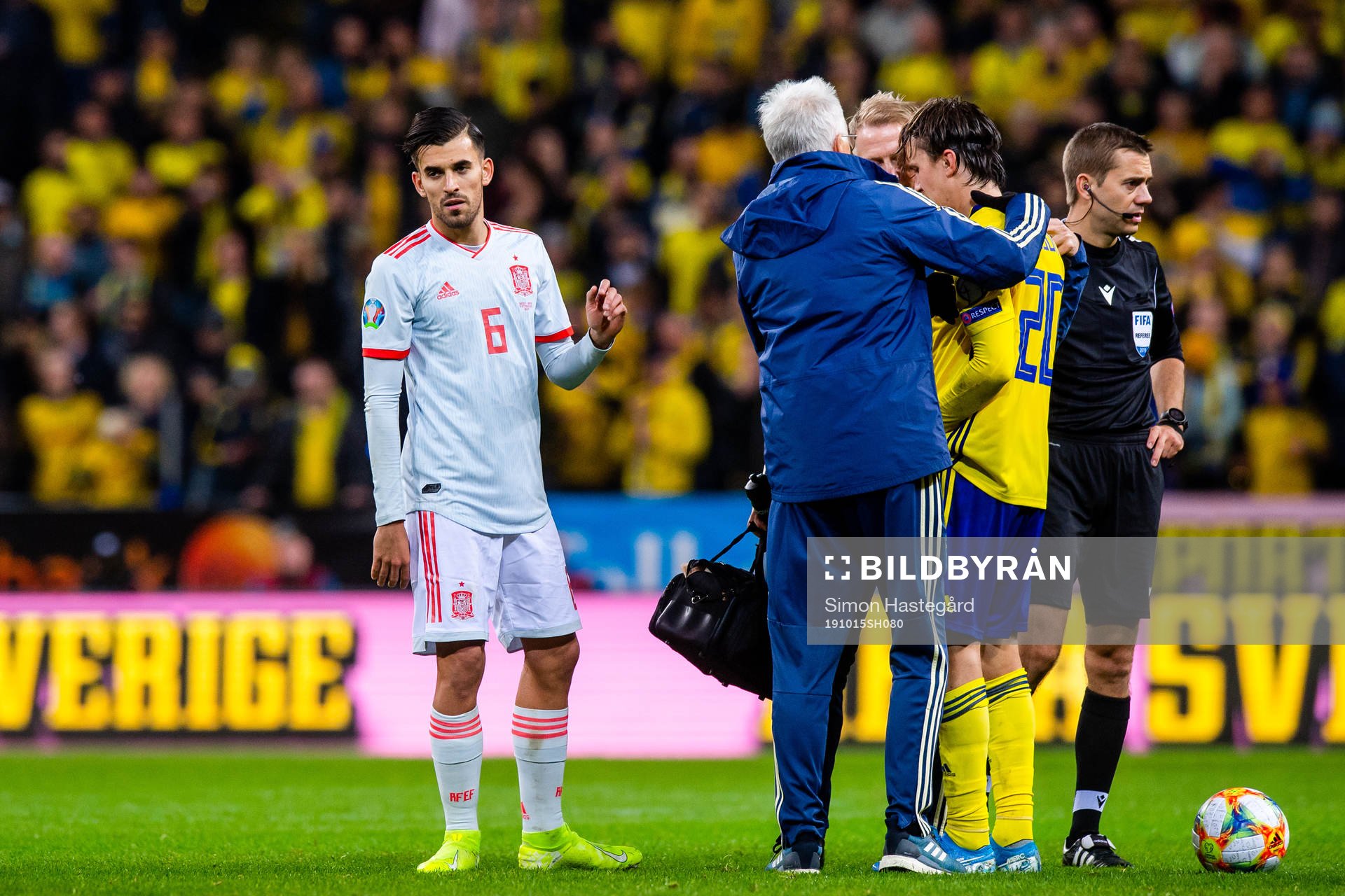 Dani Ceballos of Spain and Kristoffer Olsson of Sweden