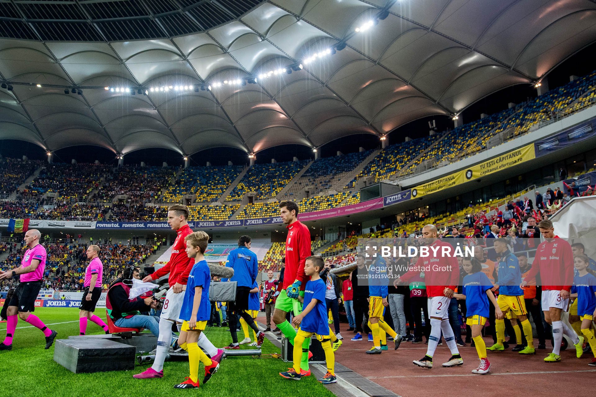 Stefan Johansen, goalkeeper Rune Almenning Jarstein and