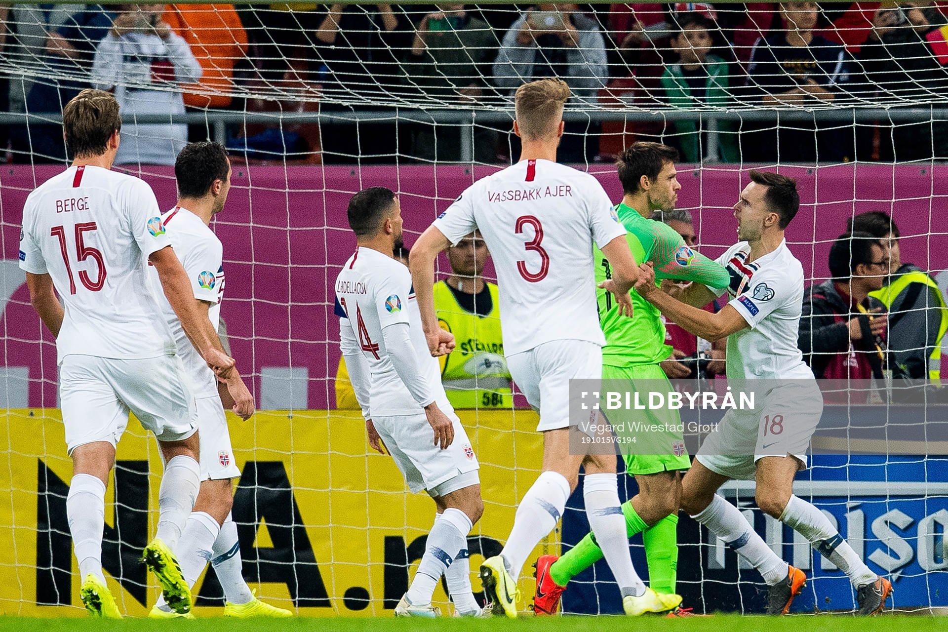 Goalkeeper Rune Almenning Jarstein of Norway celebrates